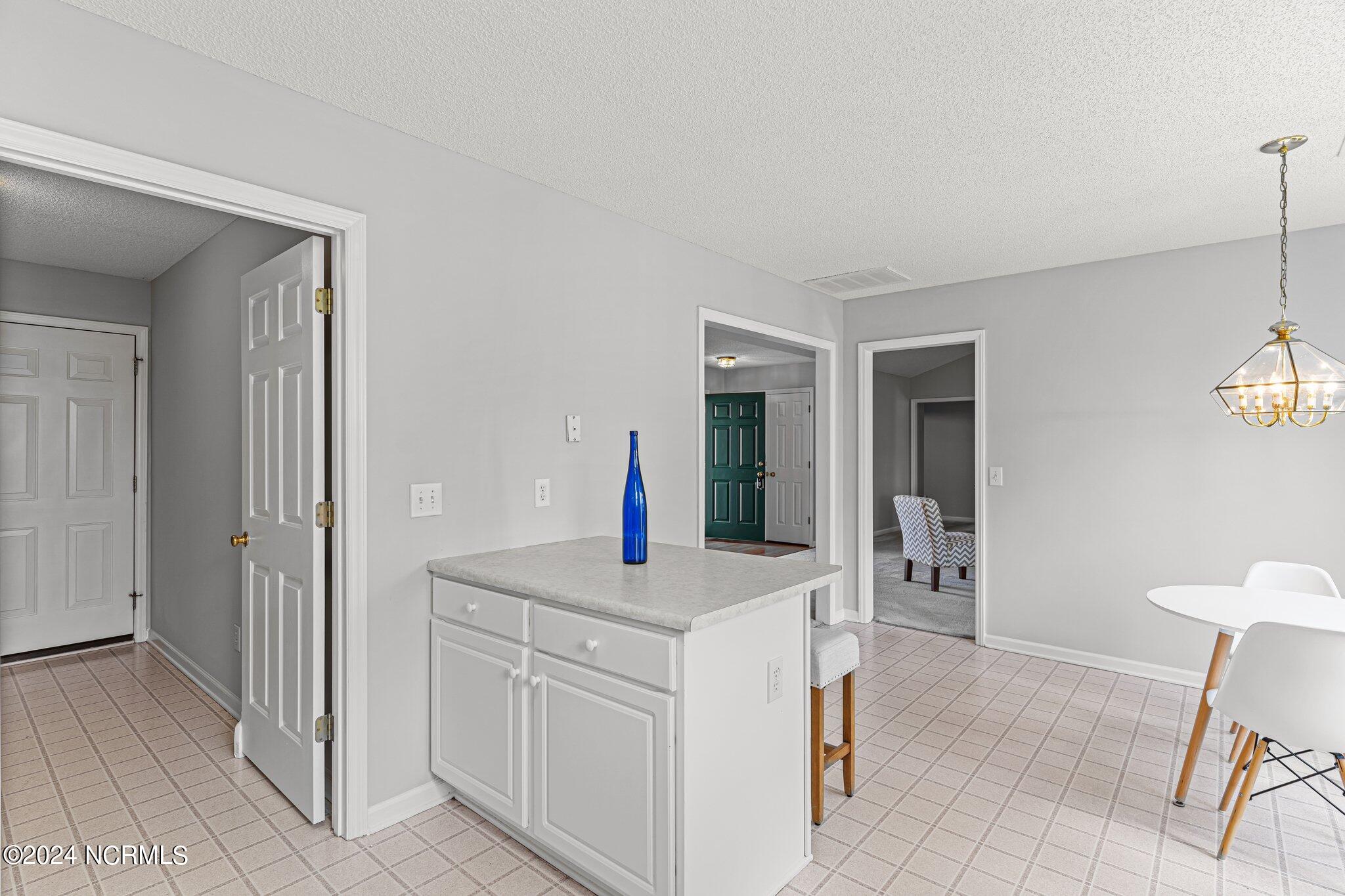 3003 White Road