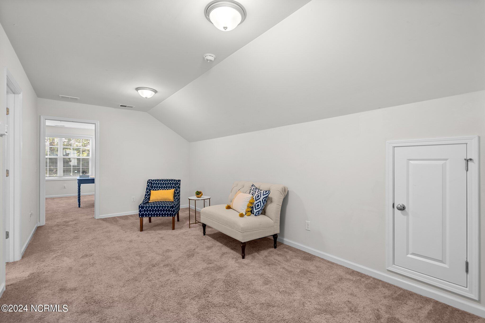 6016 Meadowgrove Loop