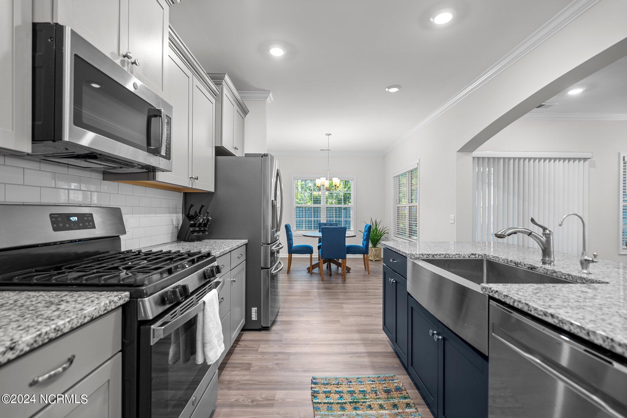 6016 Meadowgrove Loop
