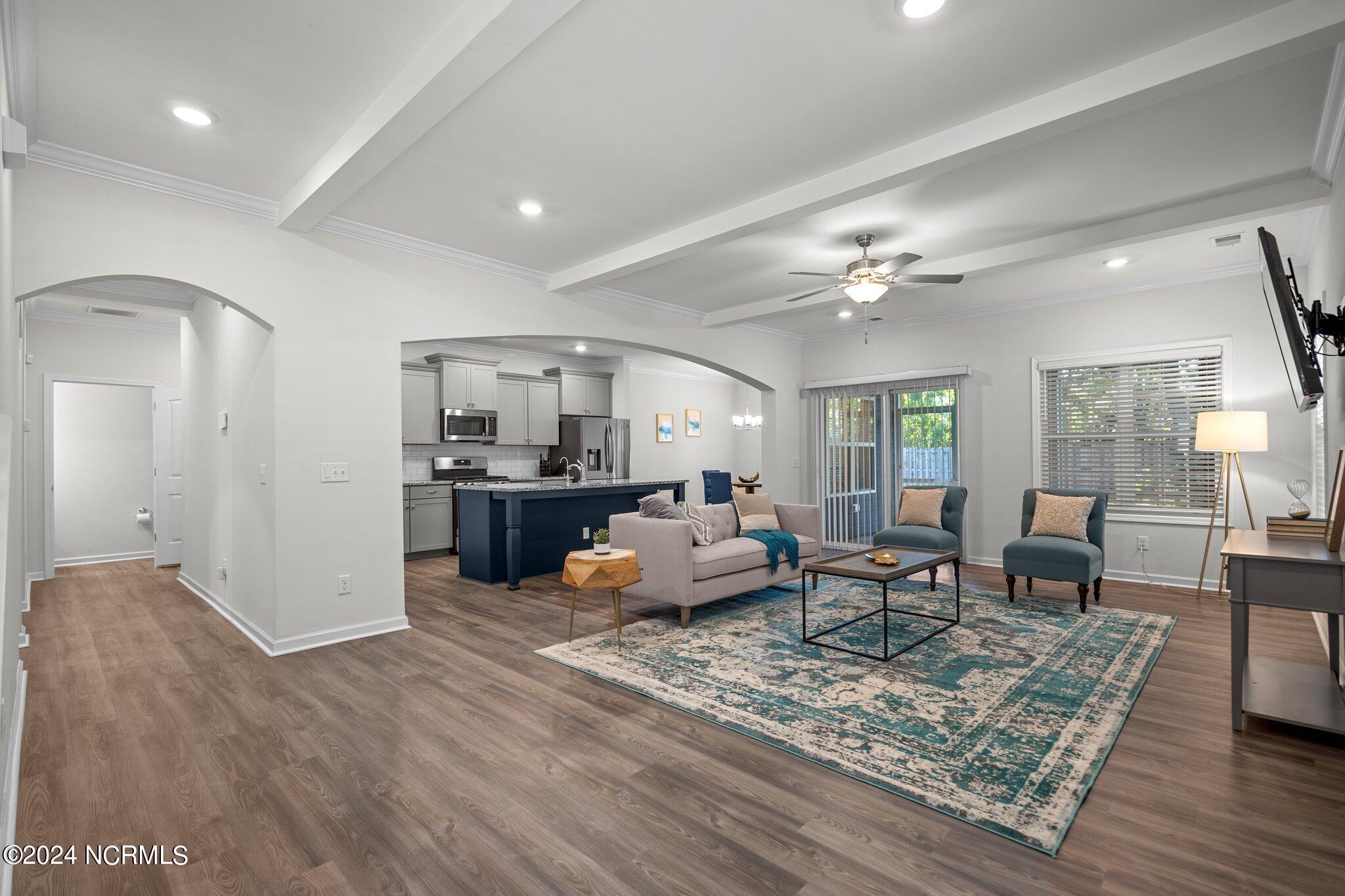 6016 Meadowgrove Loop