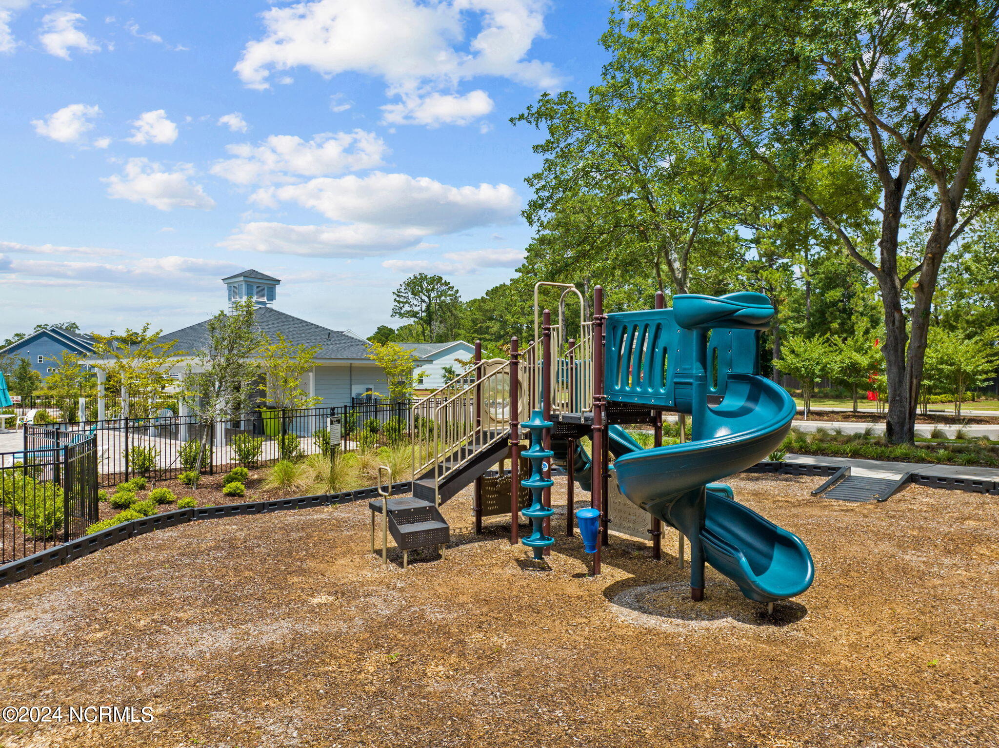 6016 Meadowgrove Loop