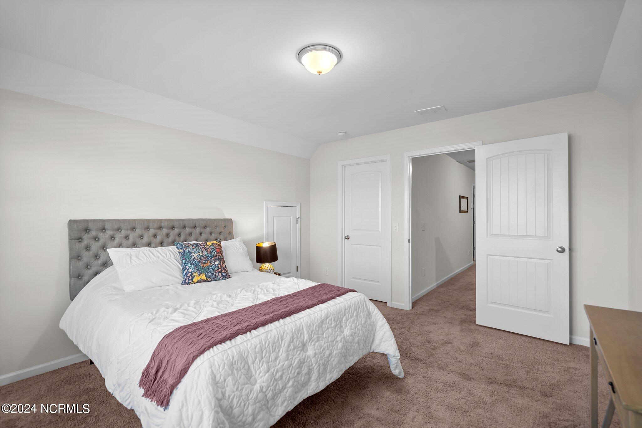 6016 Meadowgrove Loop