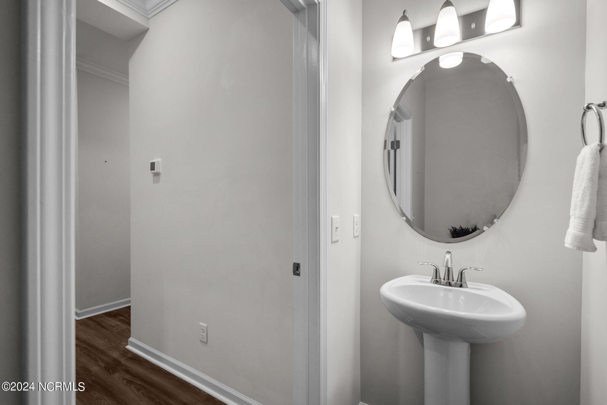 6016 Meadowgrove Loop