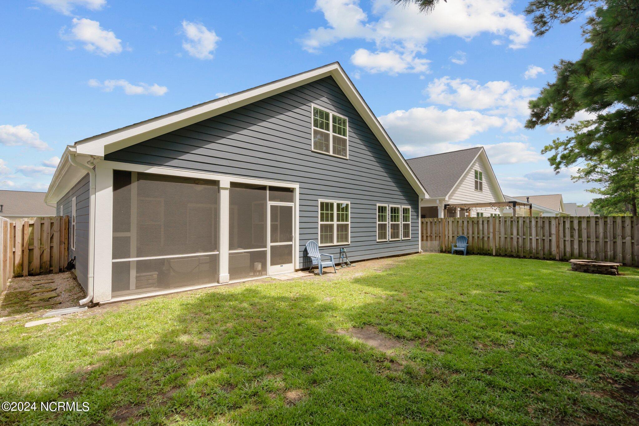 6016 Meadowgrove Loop