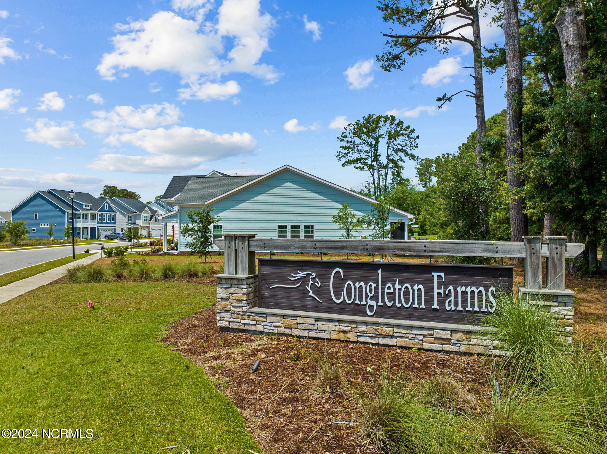 6016 Meadowgrove Loop