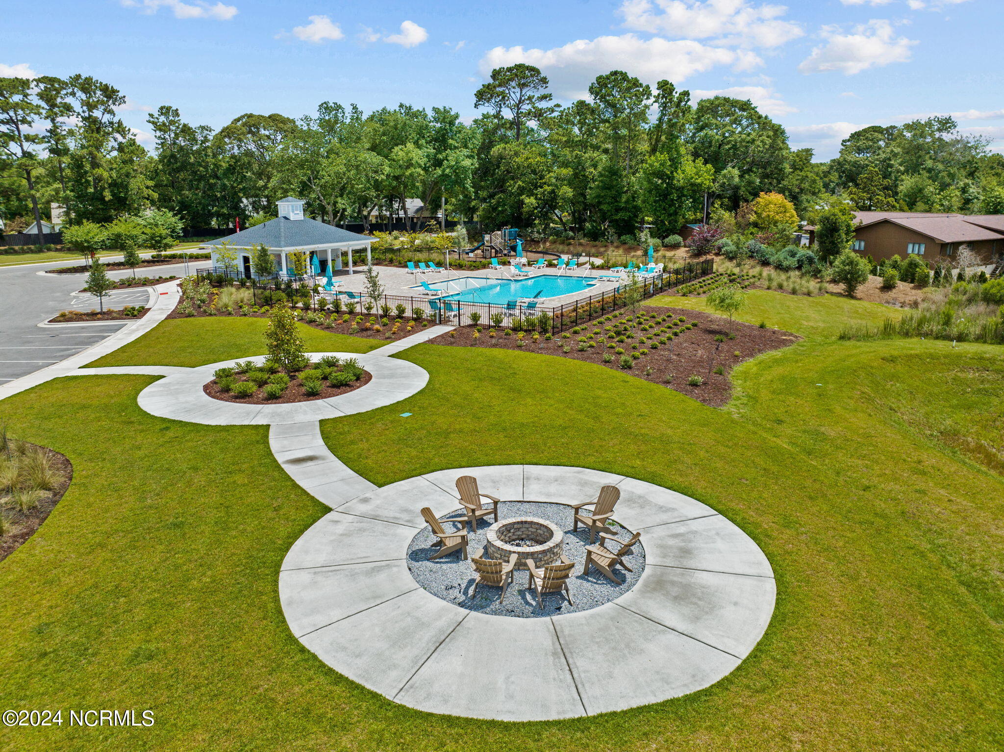 6016 Meadowgrove Loop