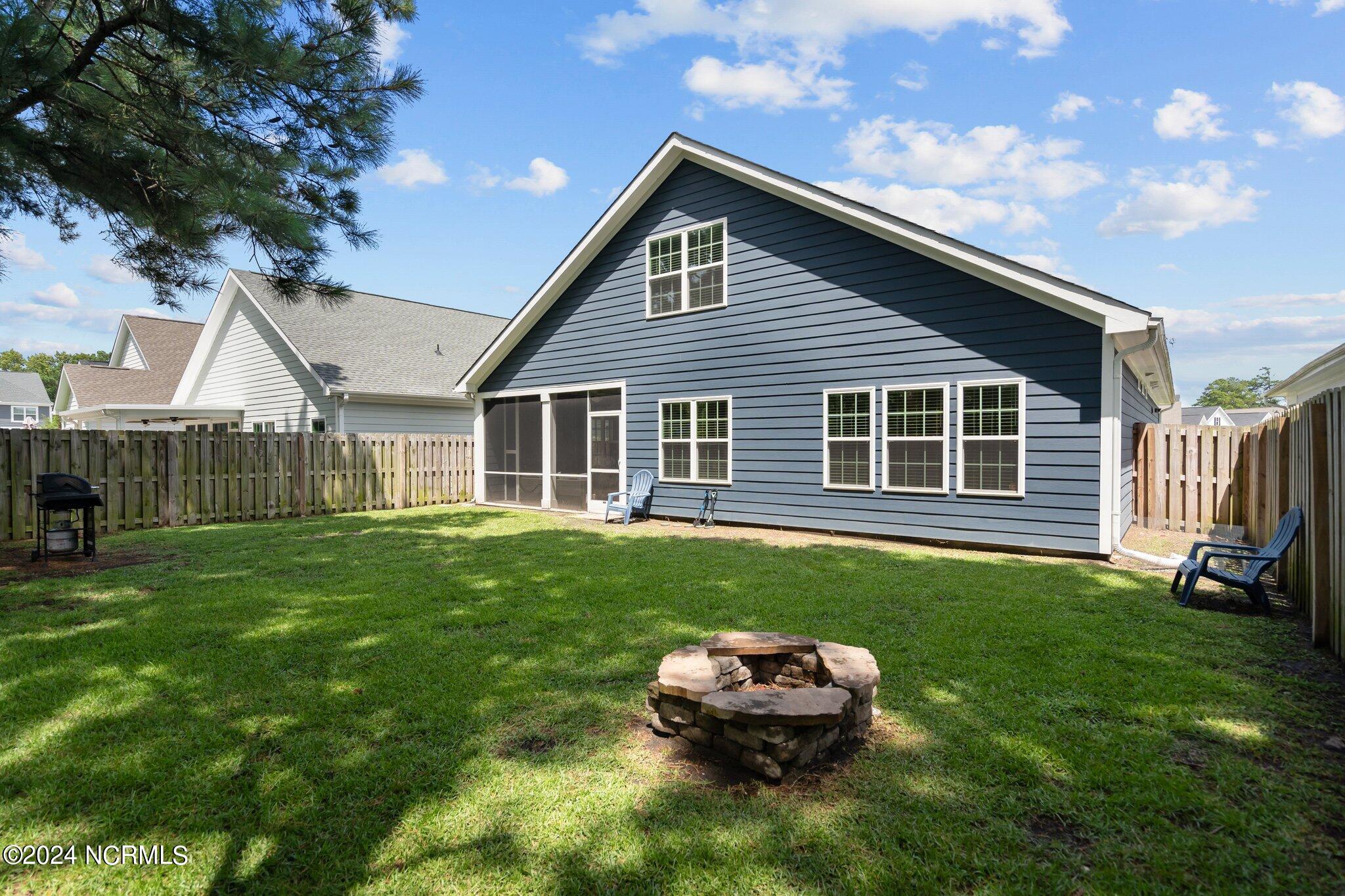6016 Meadowgrove Loop