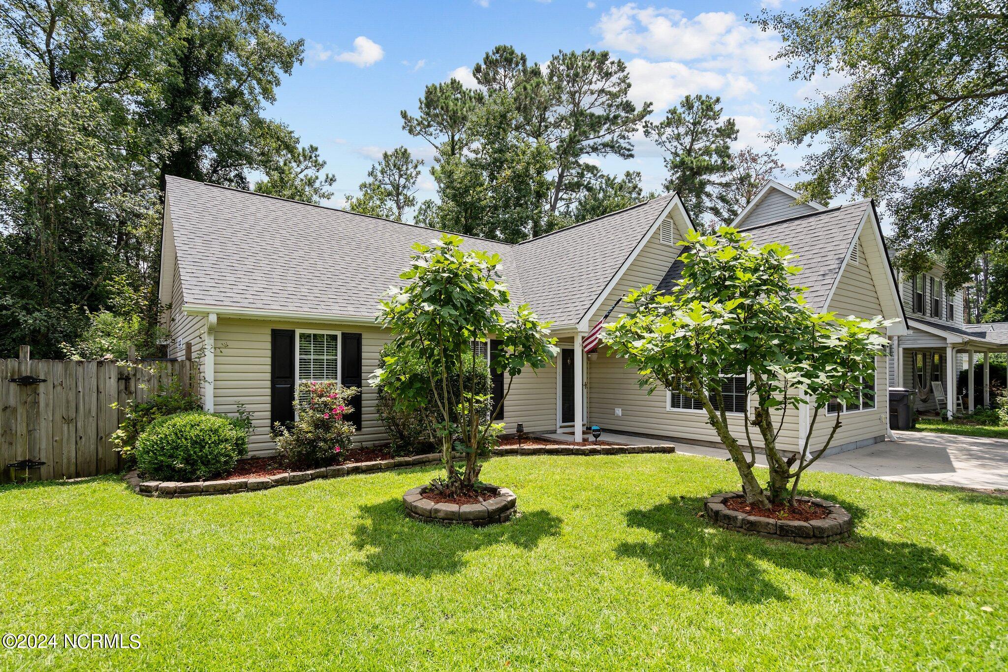 754 Oak Branches Close SE