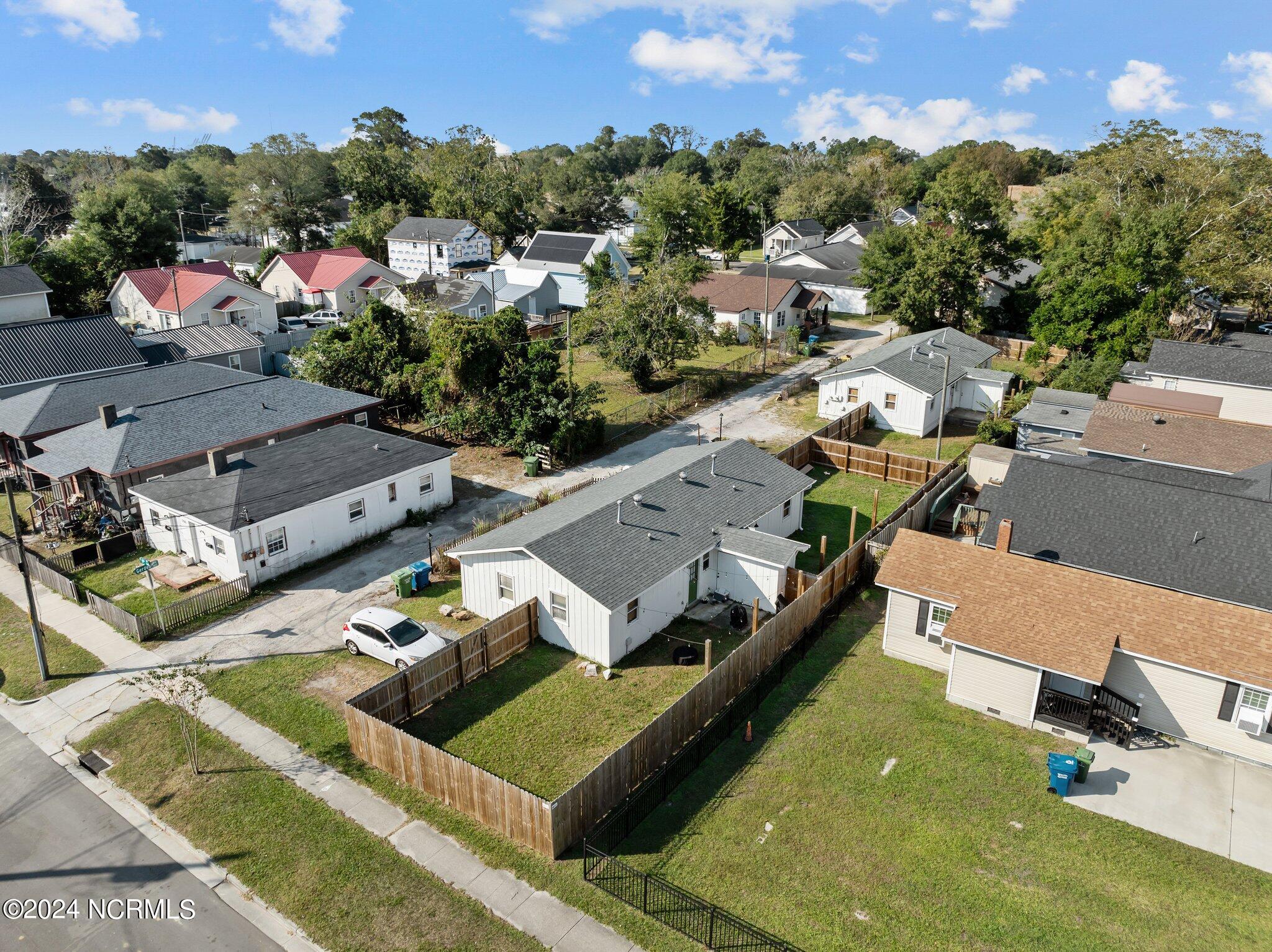 811 Gerdes Alley