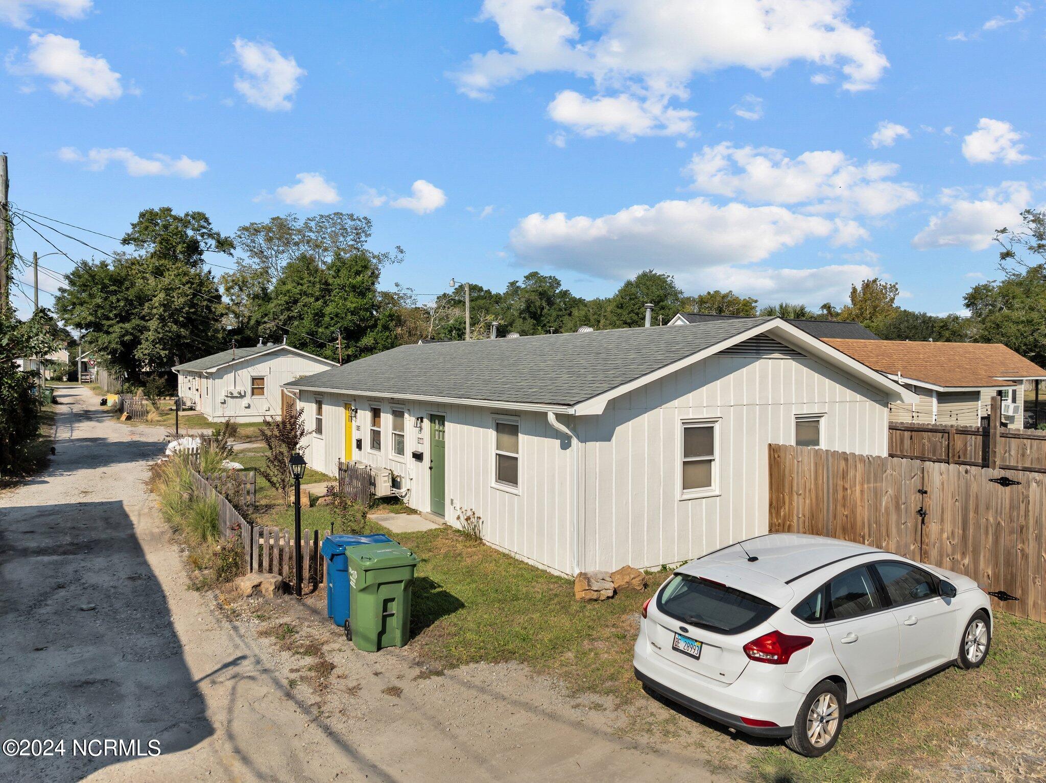 811 Gerdes Alley