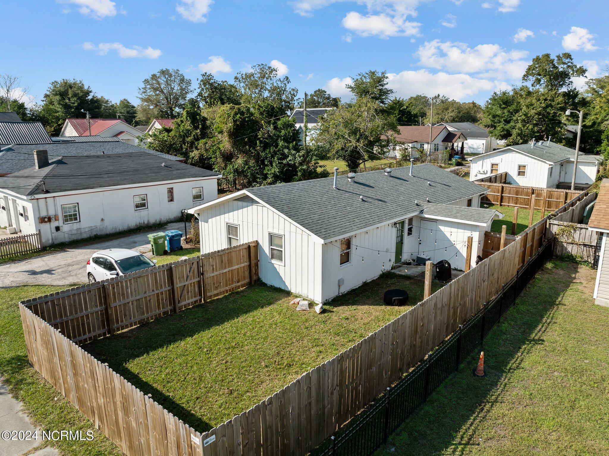 811 Gerdes Alley