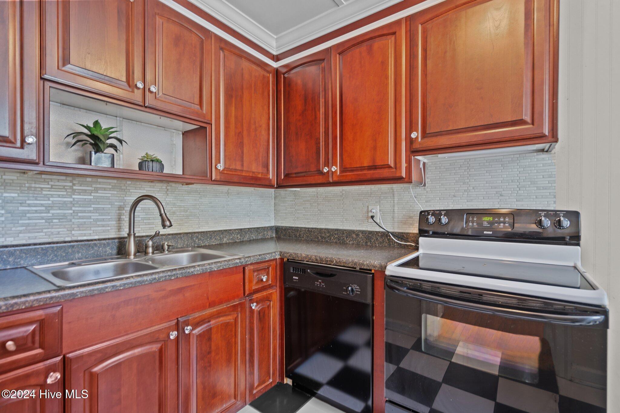2940 Oleander Drive C-16 C-16
