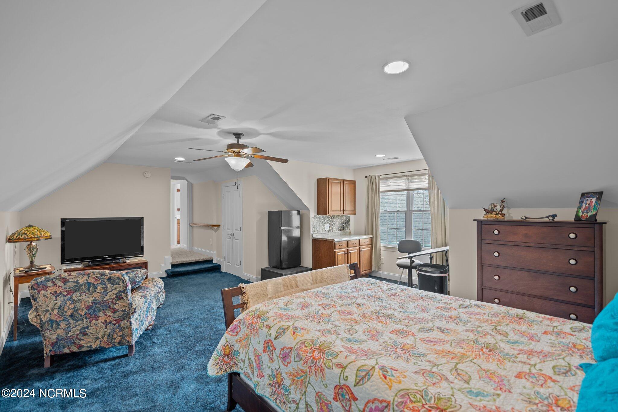 2136 Talmage Drive