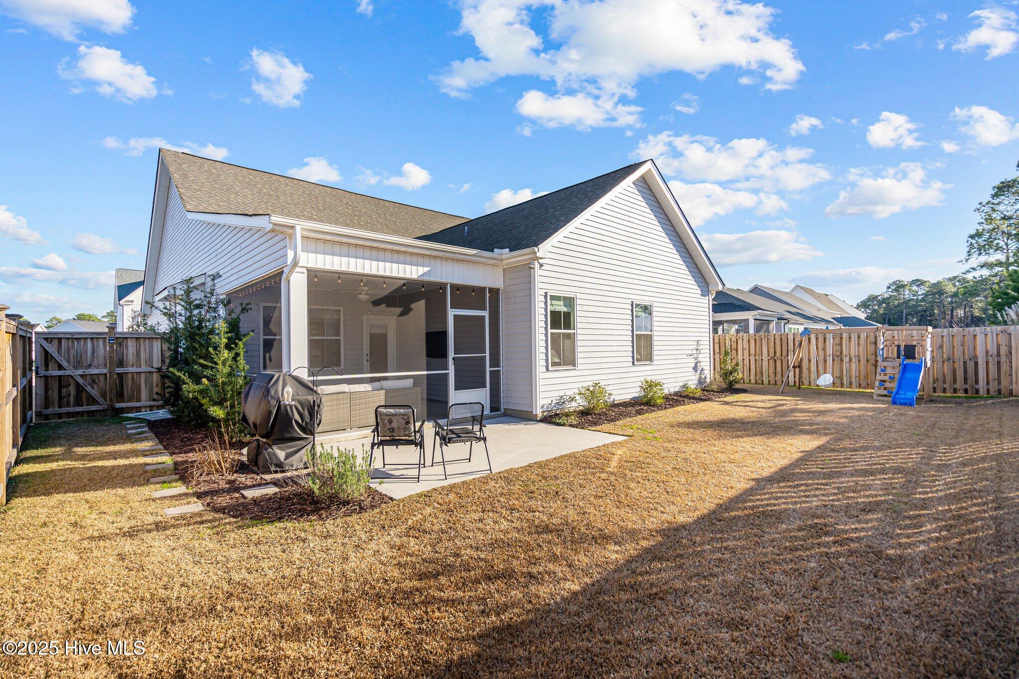 5273 Trumpet Vine Way