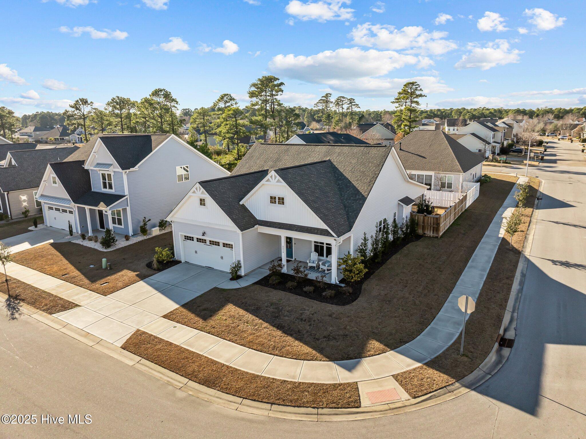 5273 Trumpet Vine Way