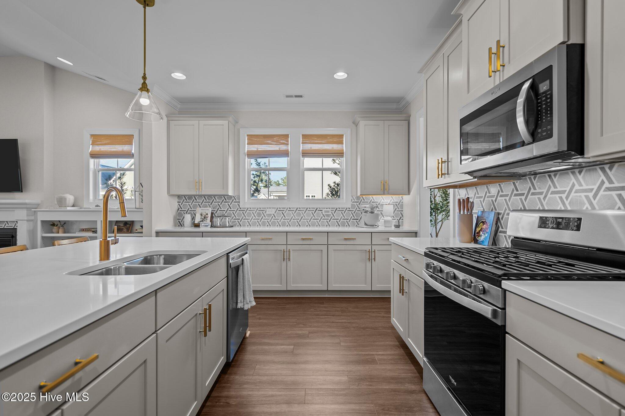 5273 Trumpet Vine Way