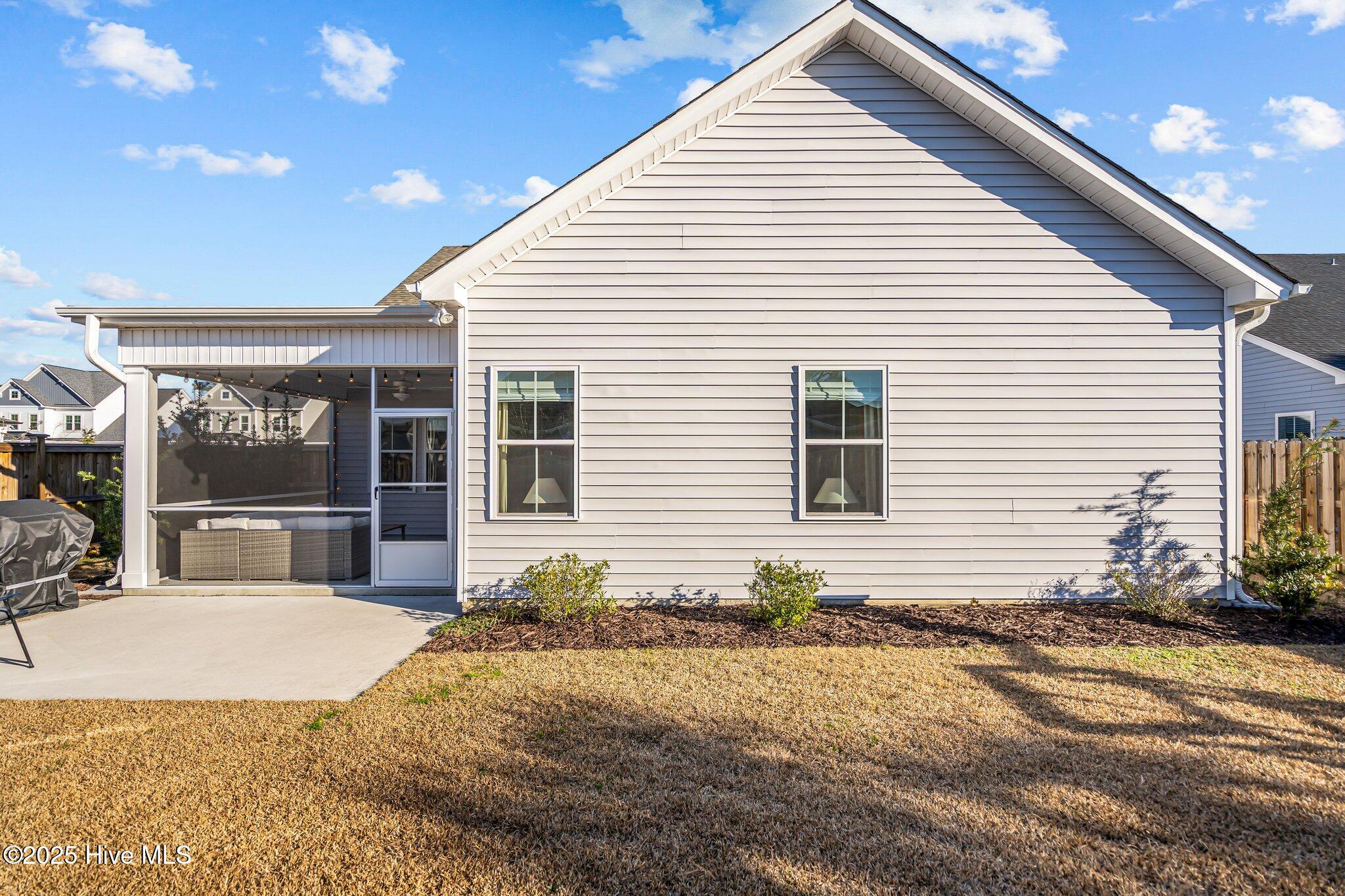 5273 Trumpet Vine Way