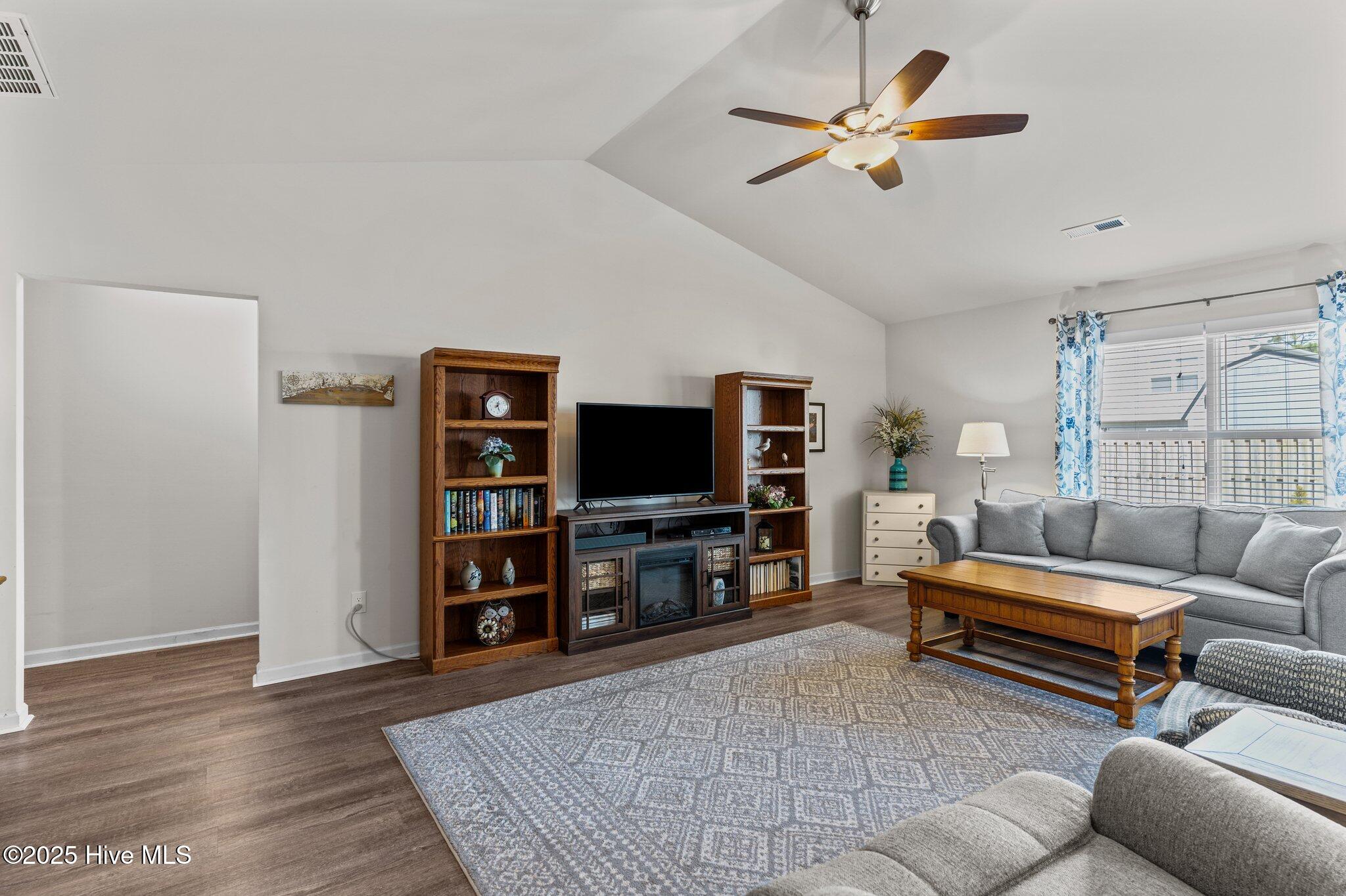 453 Old Charleston Drive SE