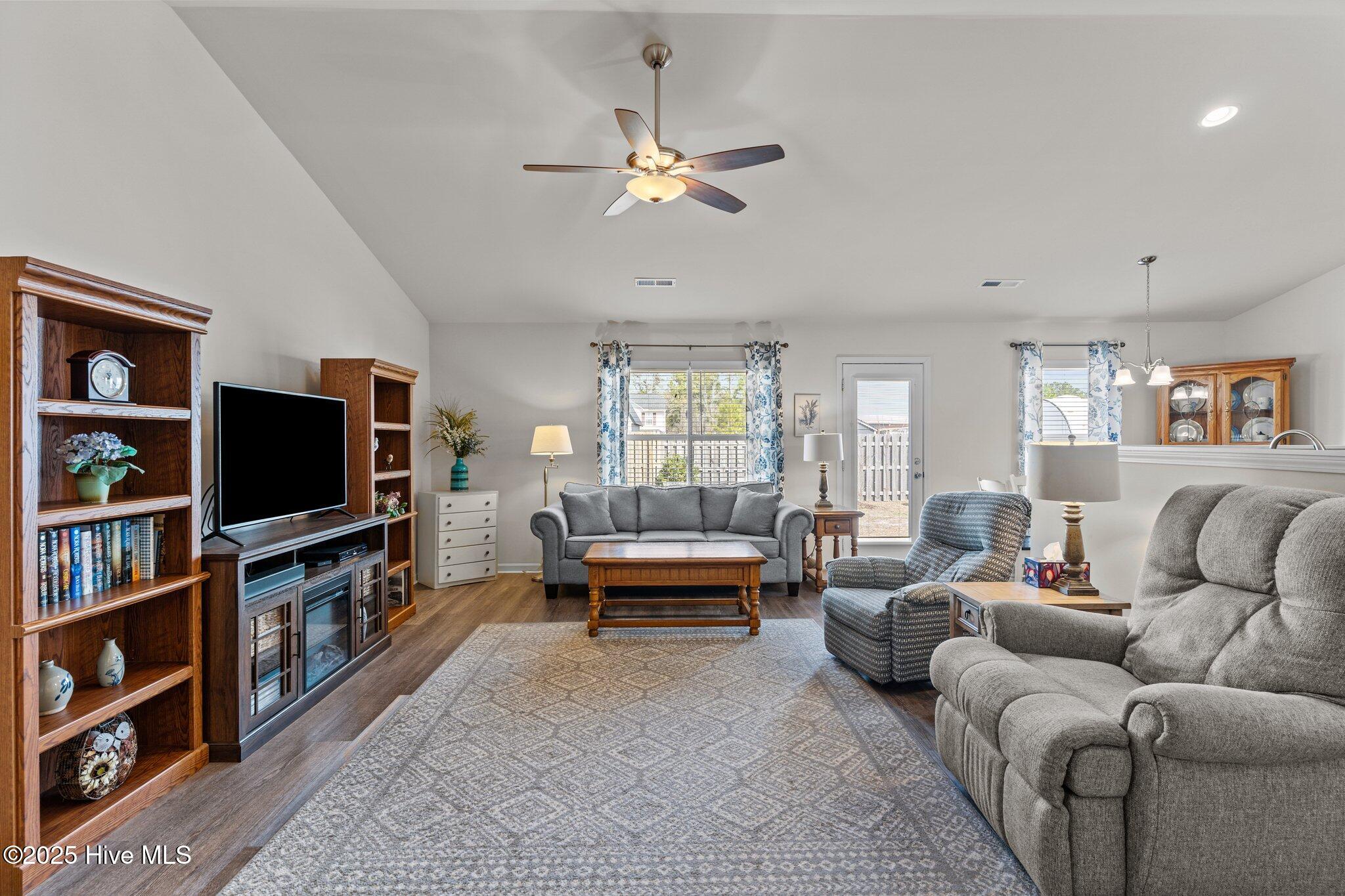 453 Old Charleston Drive SE