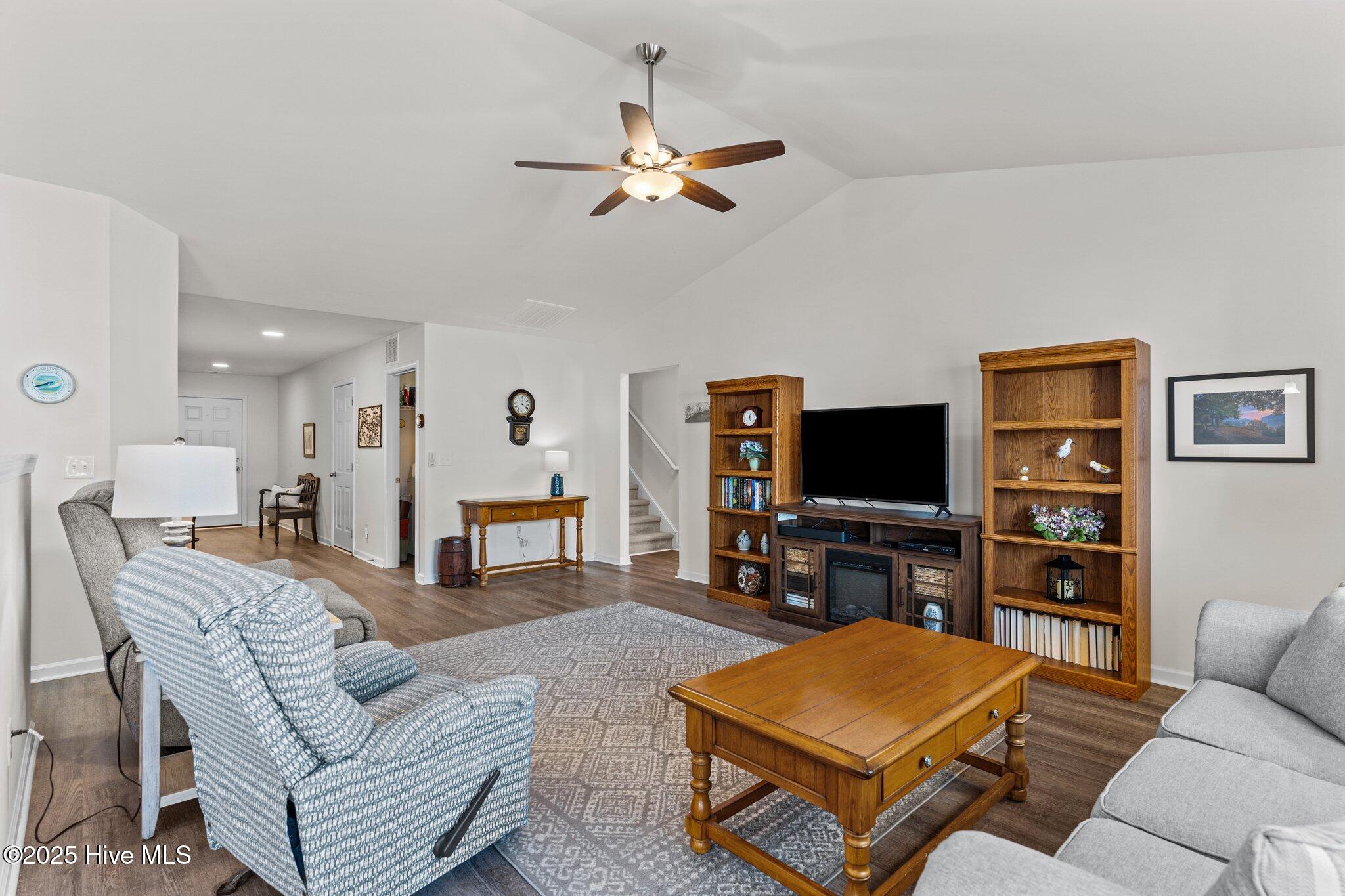 453 Old Charleston Drive SE