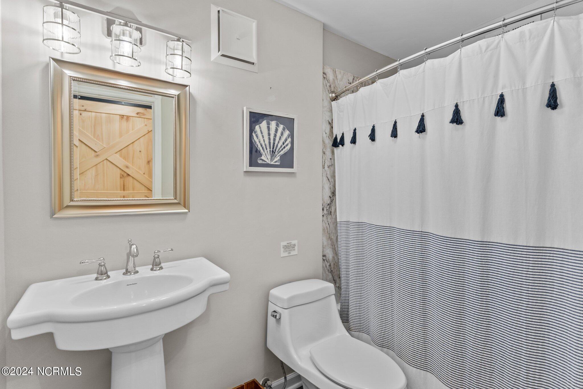 111 Florida Avenue Apt 10