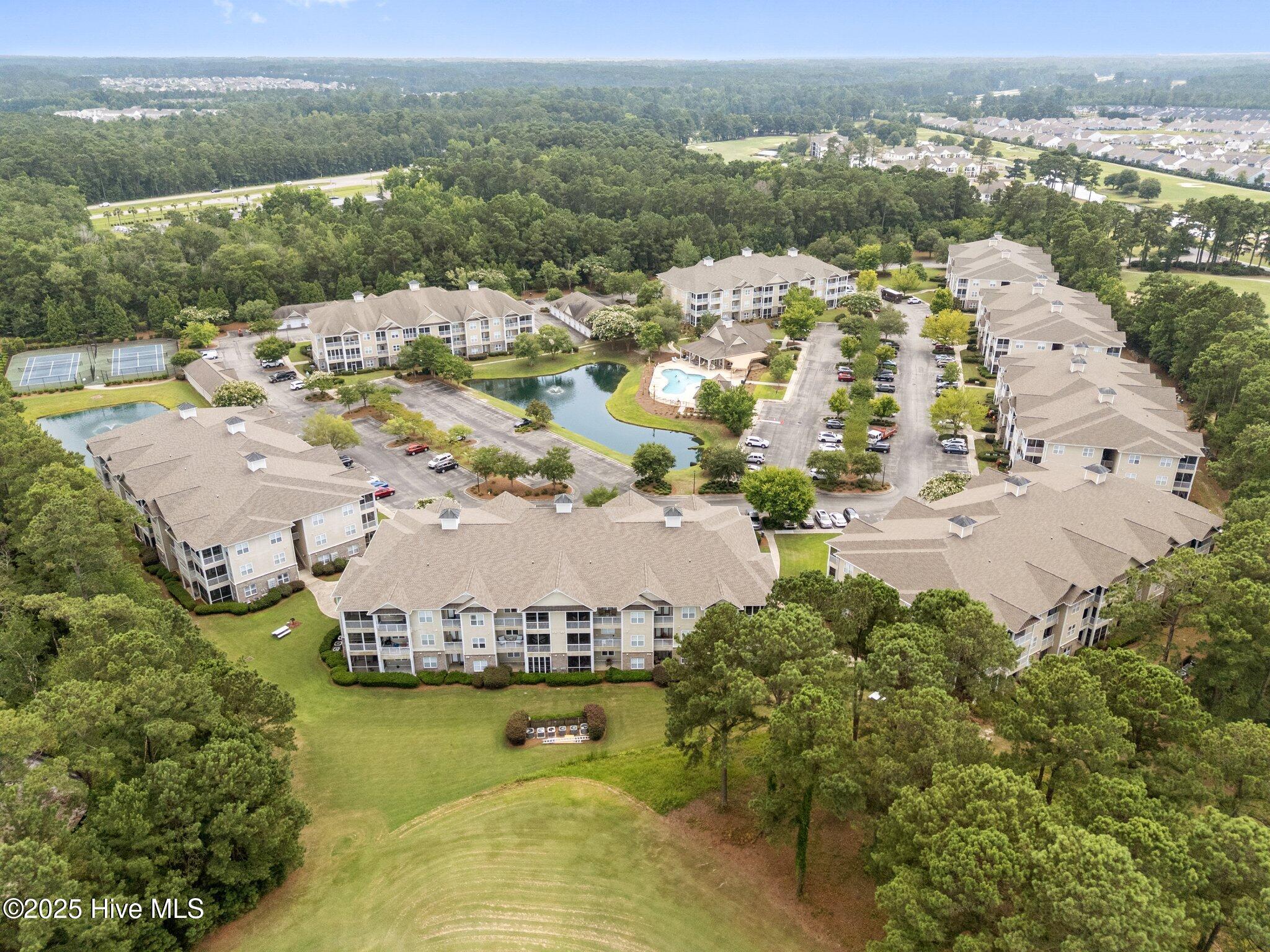 250 Woodlands Way Unit 14