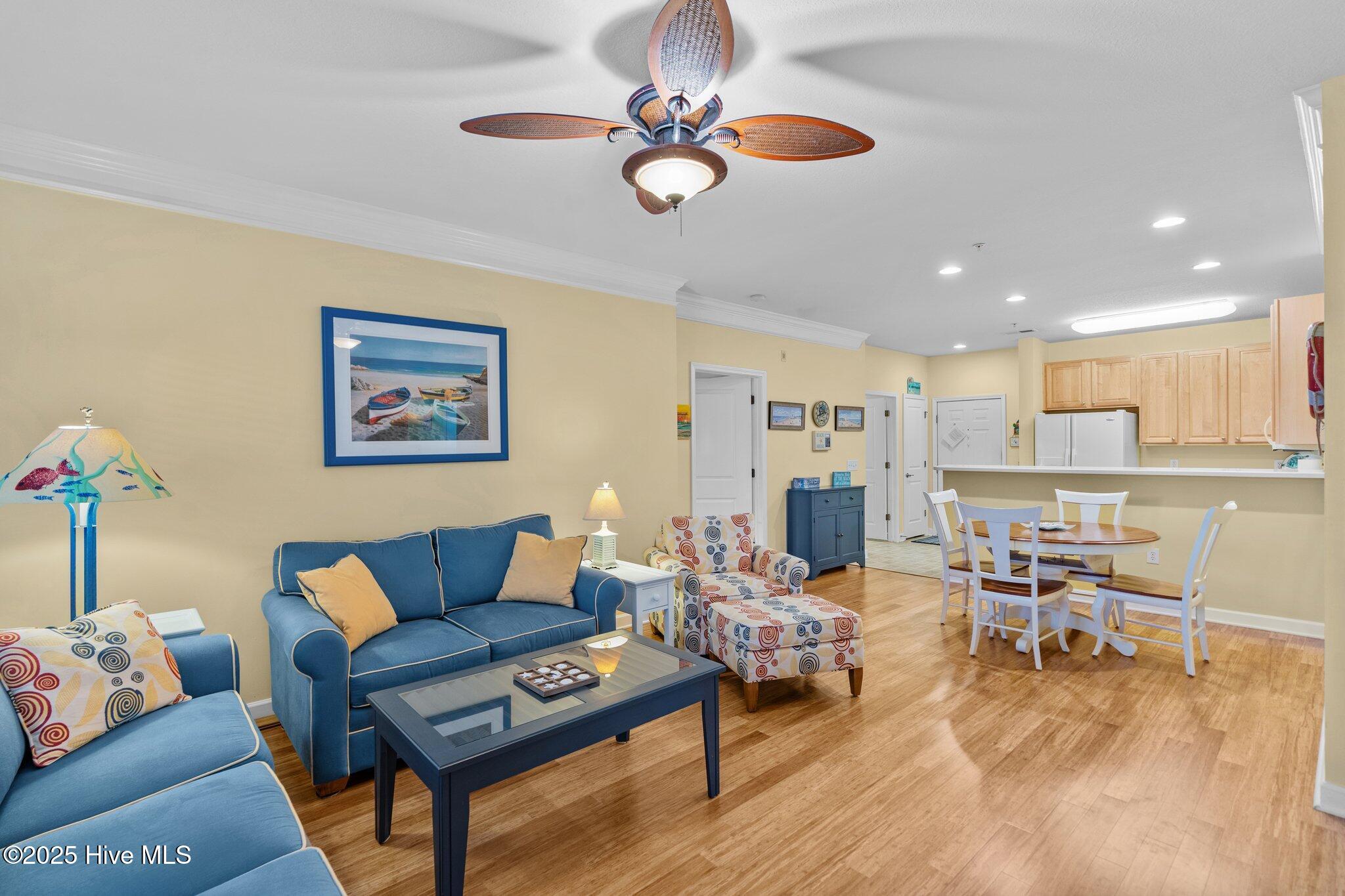 250 Woodlands Way Unit 14