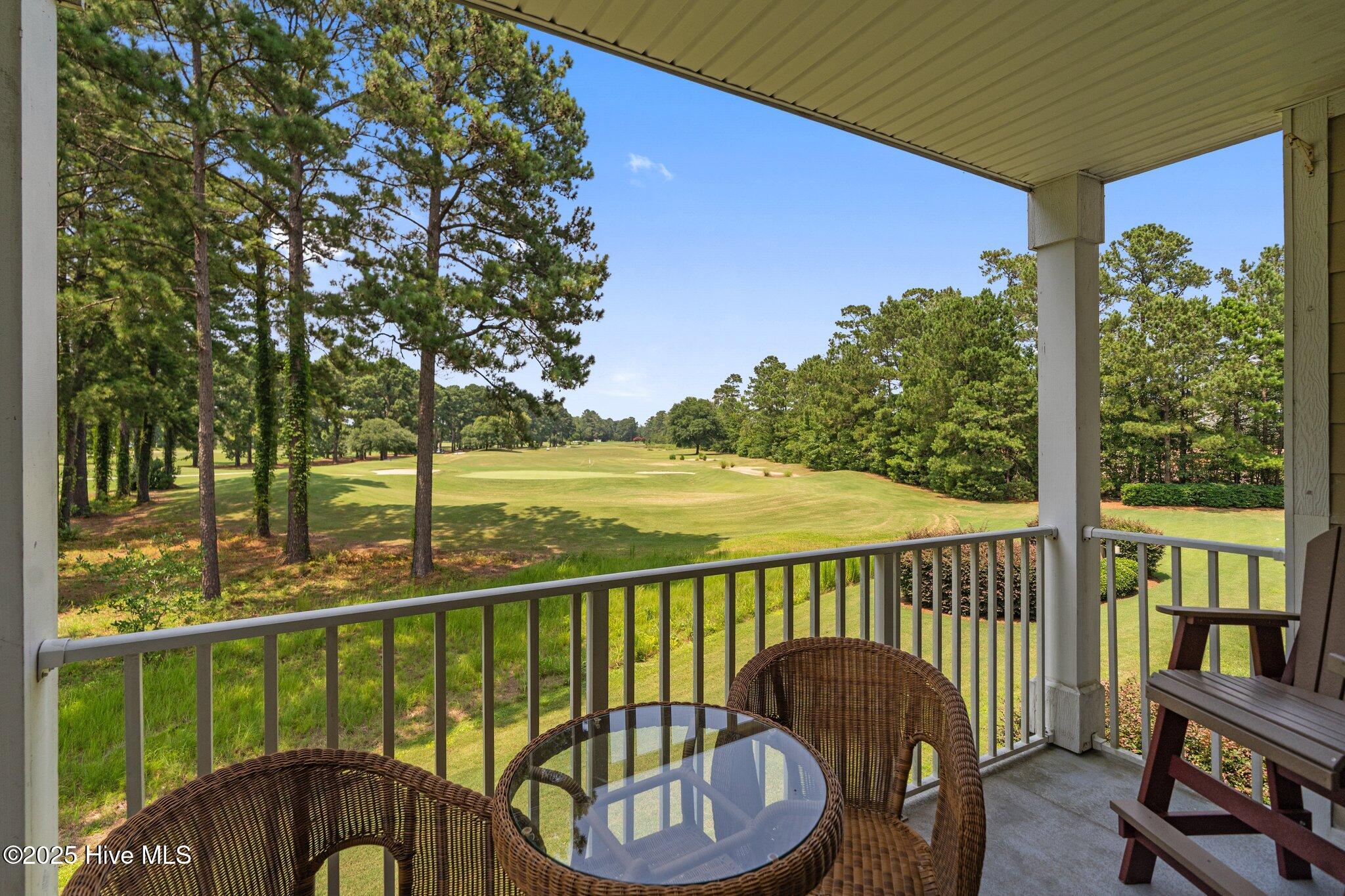 250 Woodlands Way Unit 14