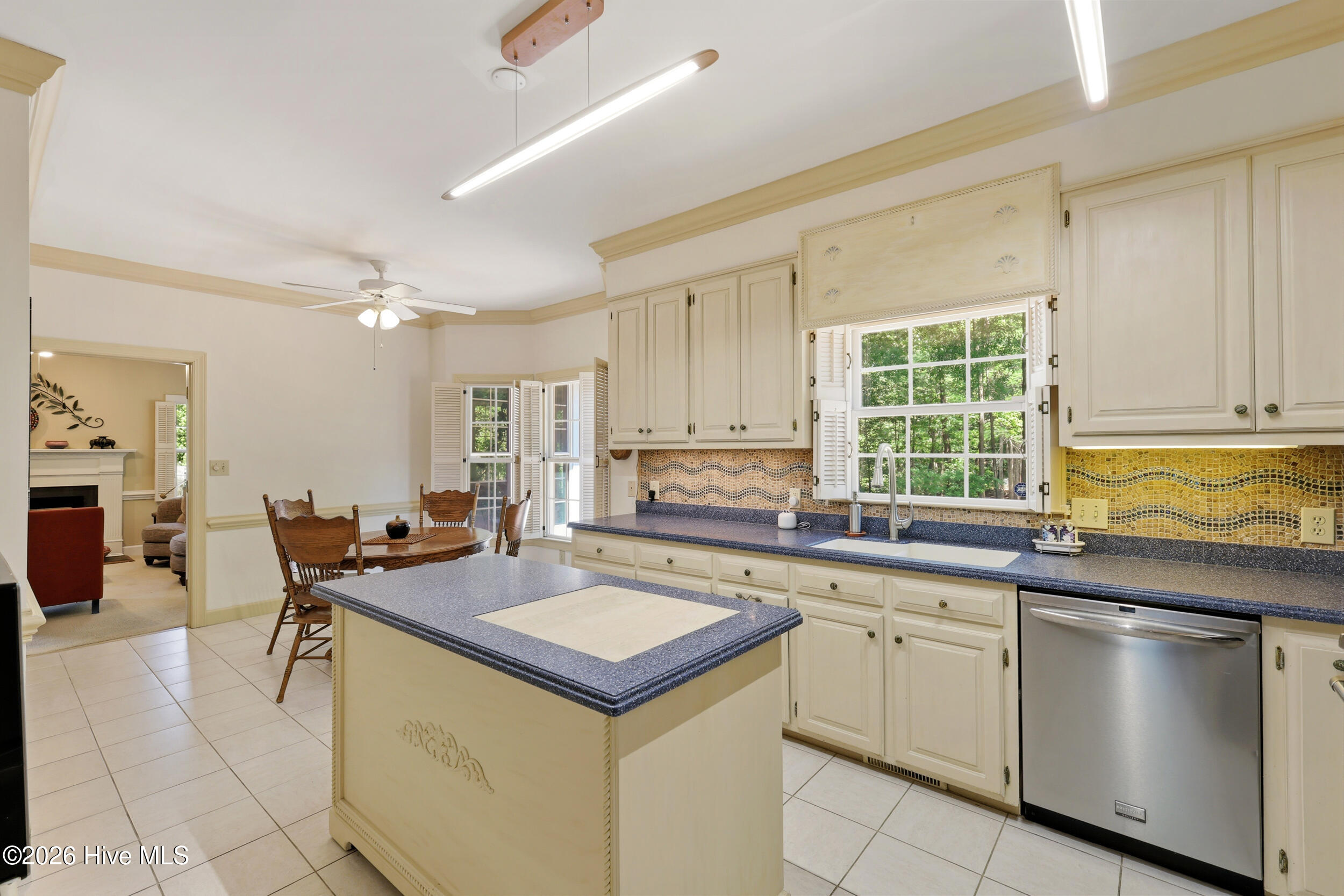 1422 Bexley Drive
