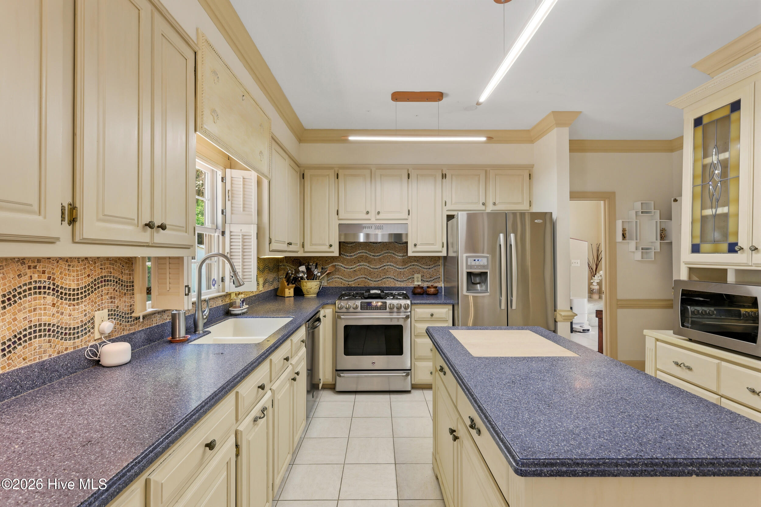 1422 Bexley Drive