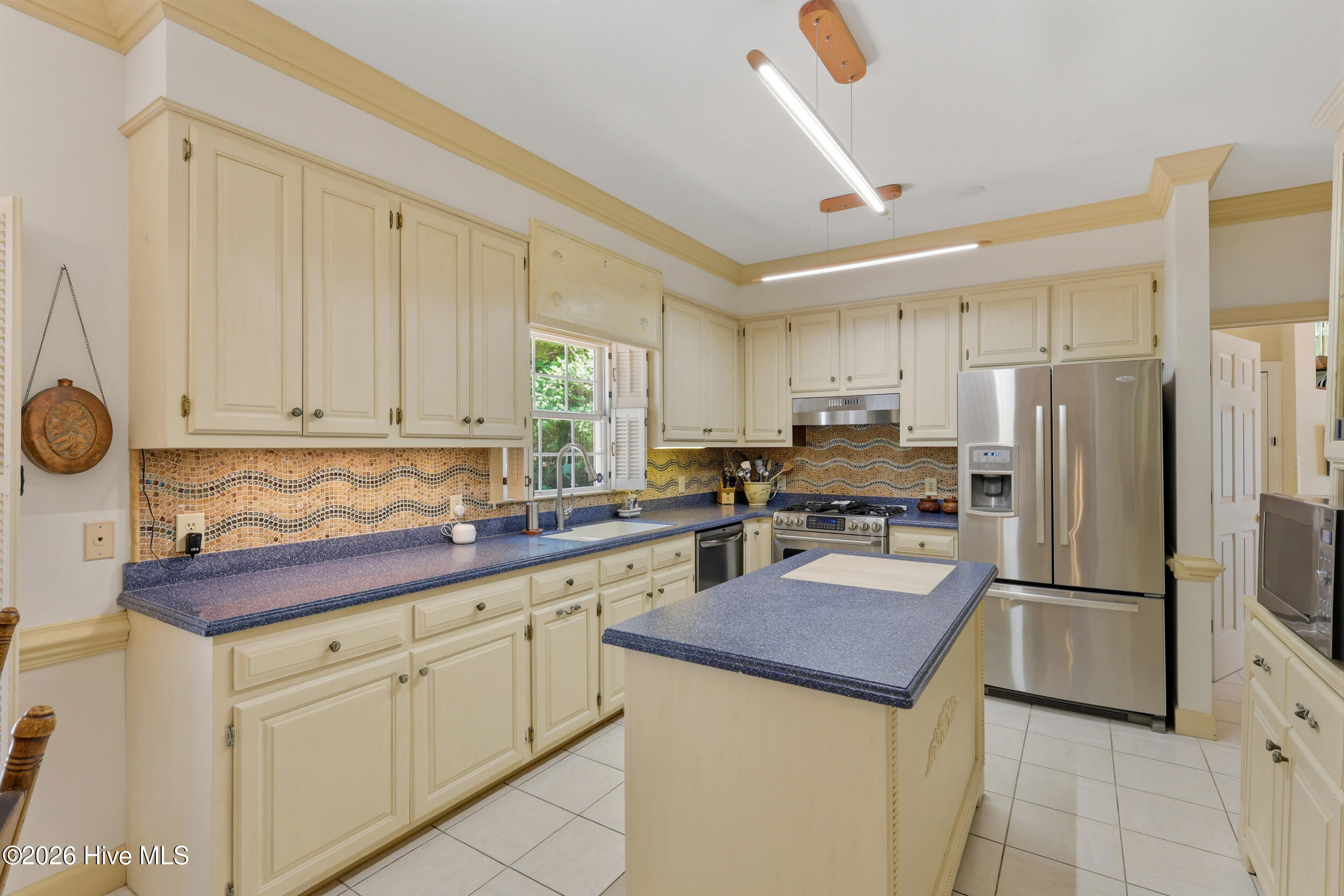 1422 Bexley Drive