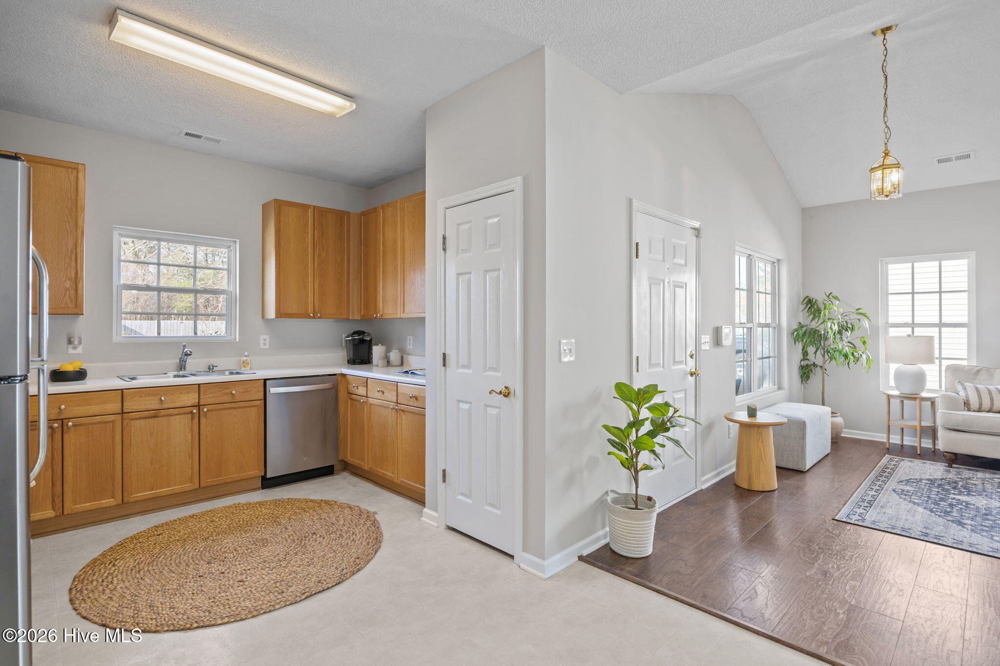 8602 Orchard Loop Road