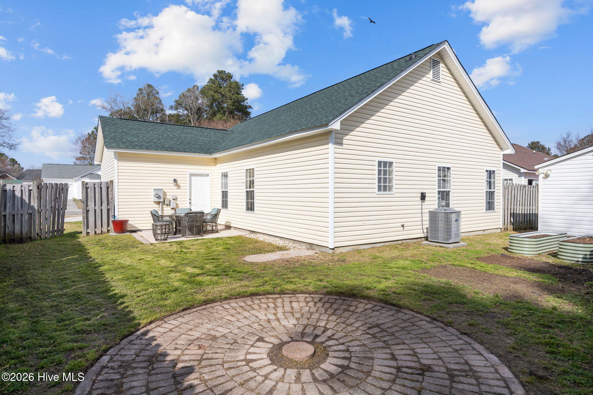 8602 Orchard Loop Road
