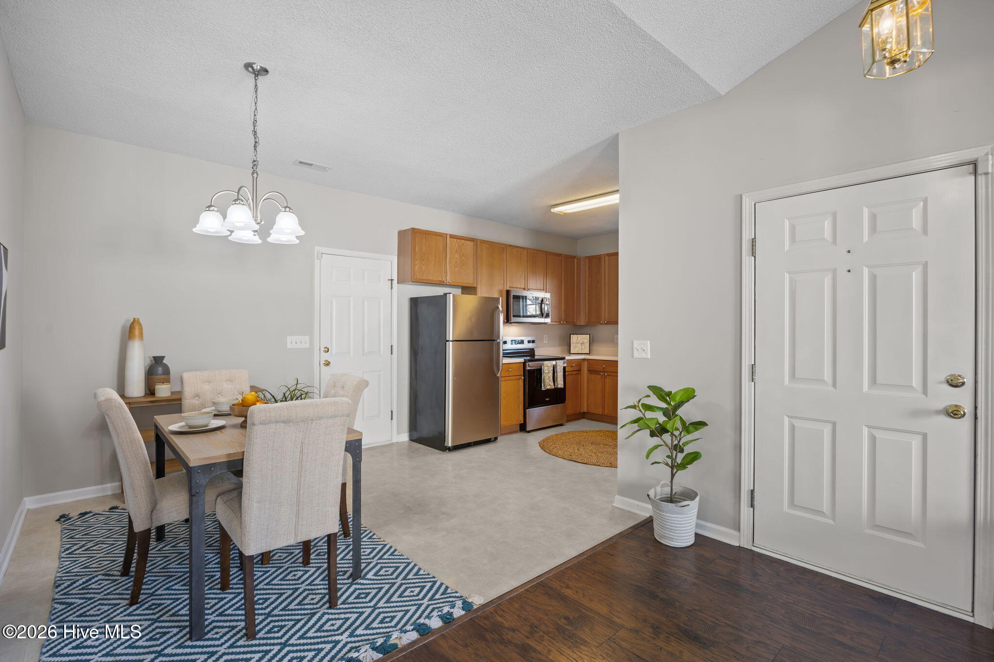 8602 Orchard Loop Road