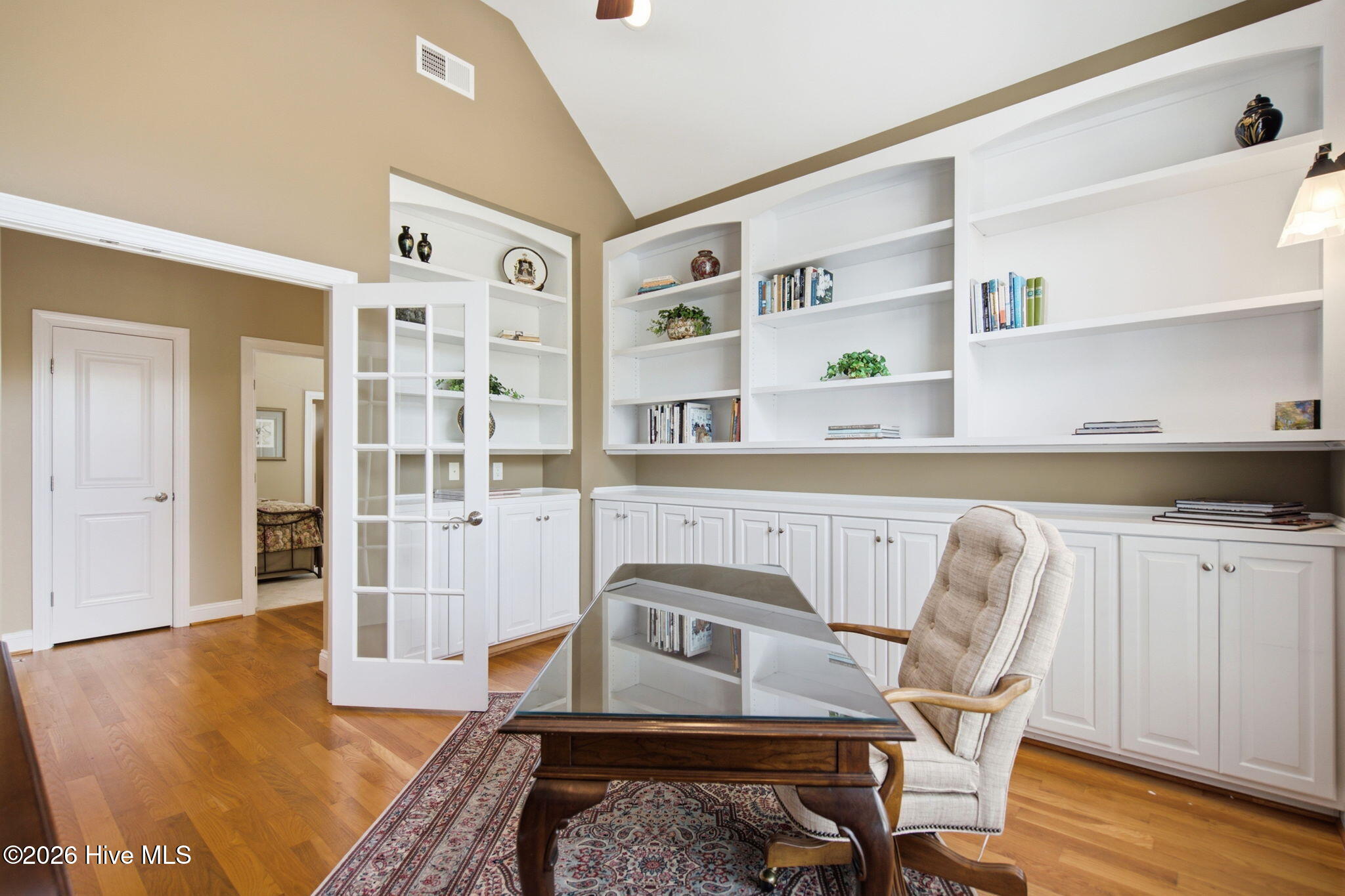 2118 Bay Colony Lane