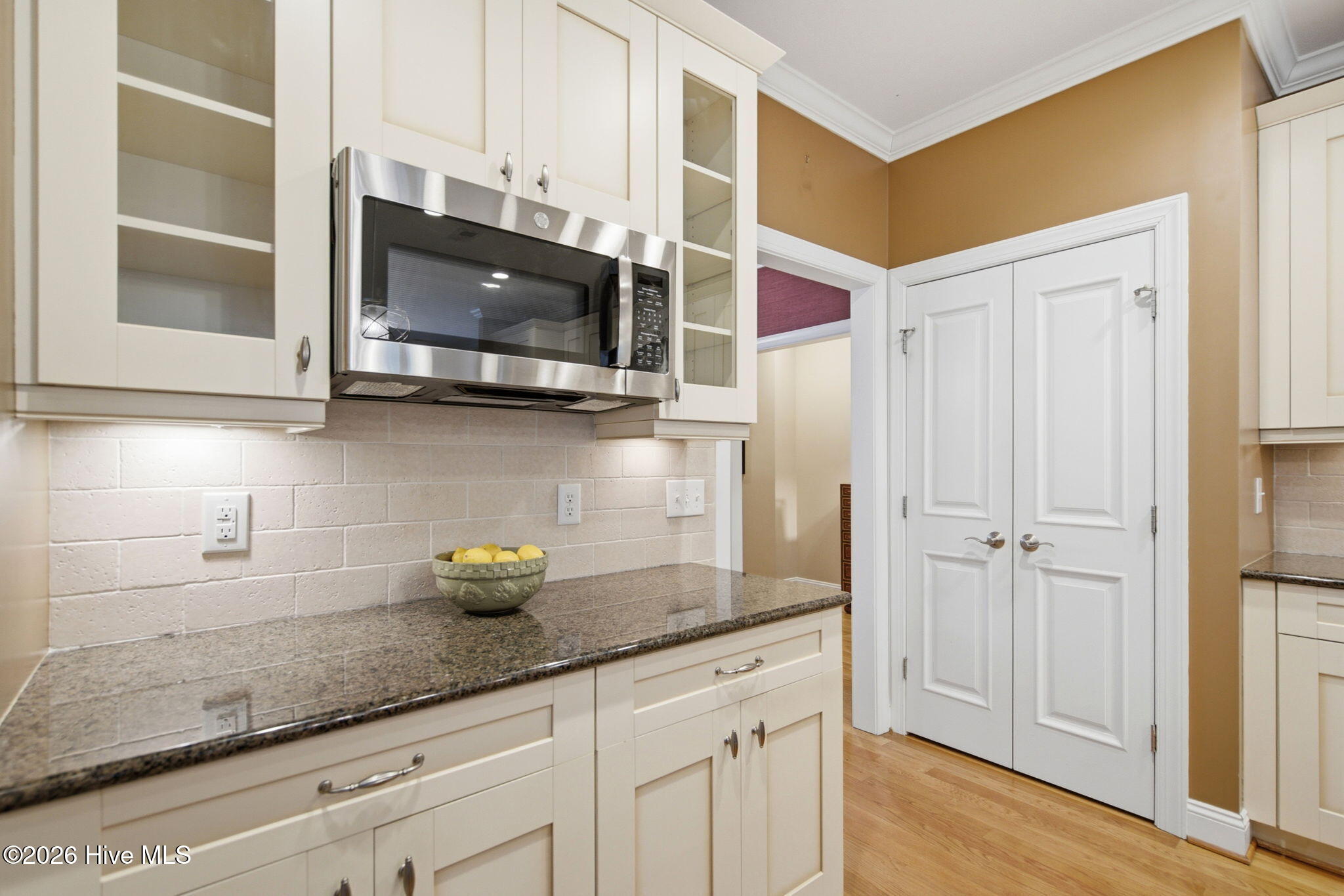 2118 Bay Colony Lane