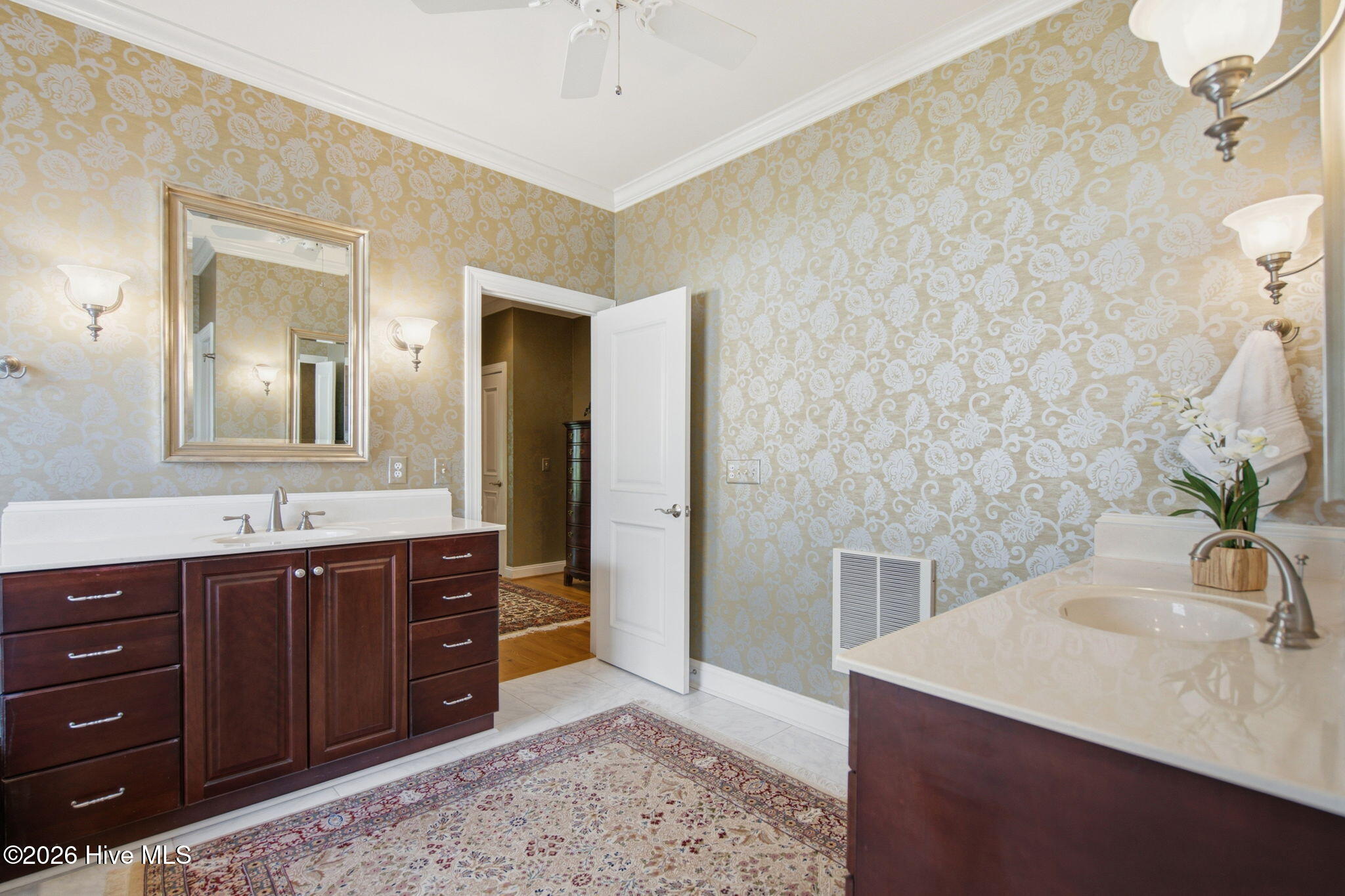 2118 Bay Colony Lane
