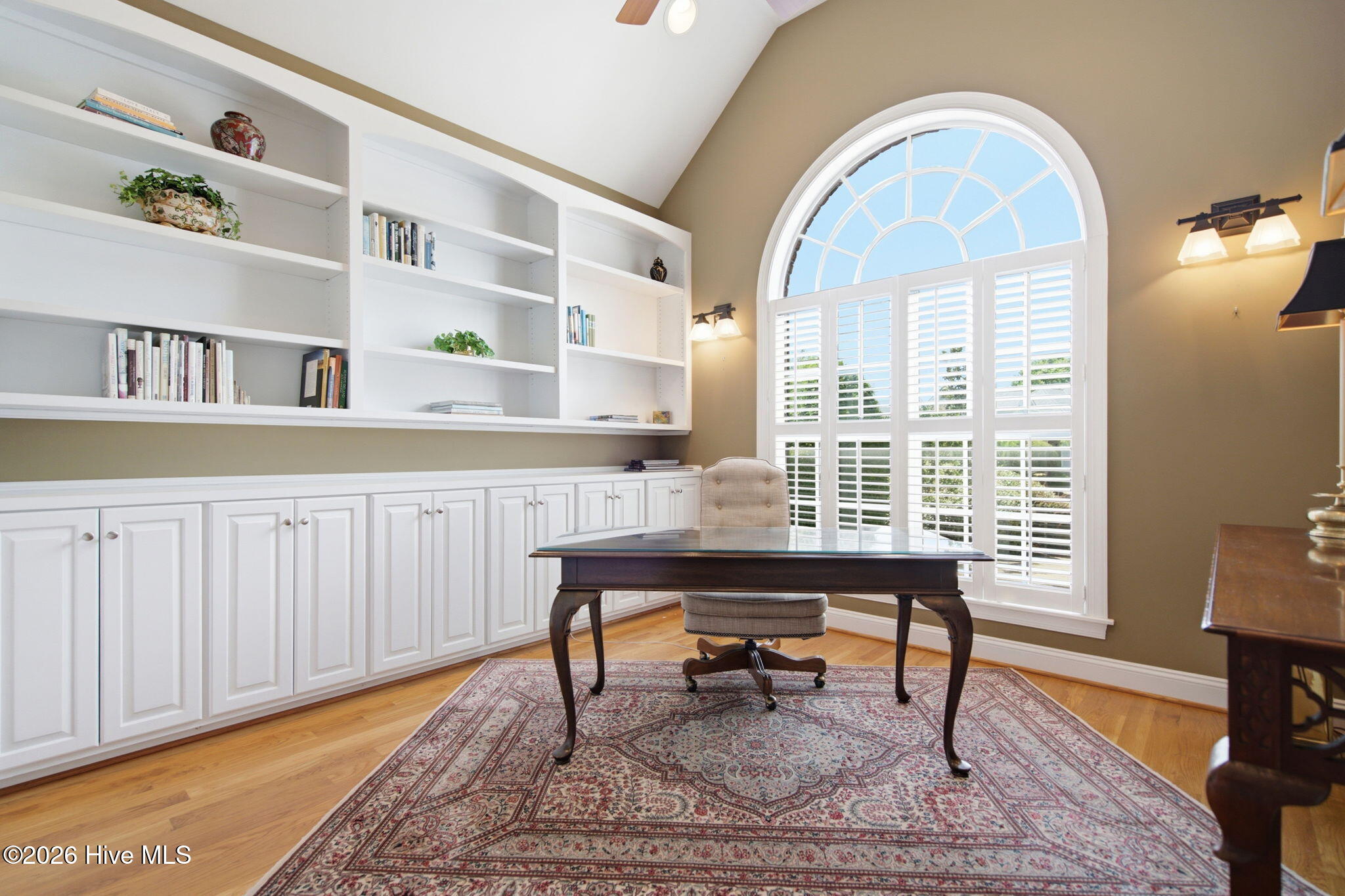 2118 Bay Colony Lane