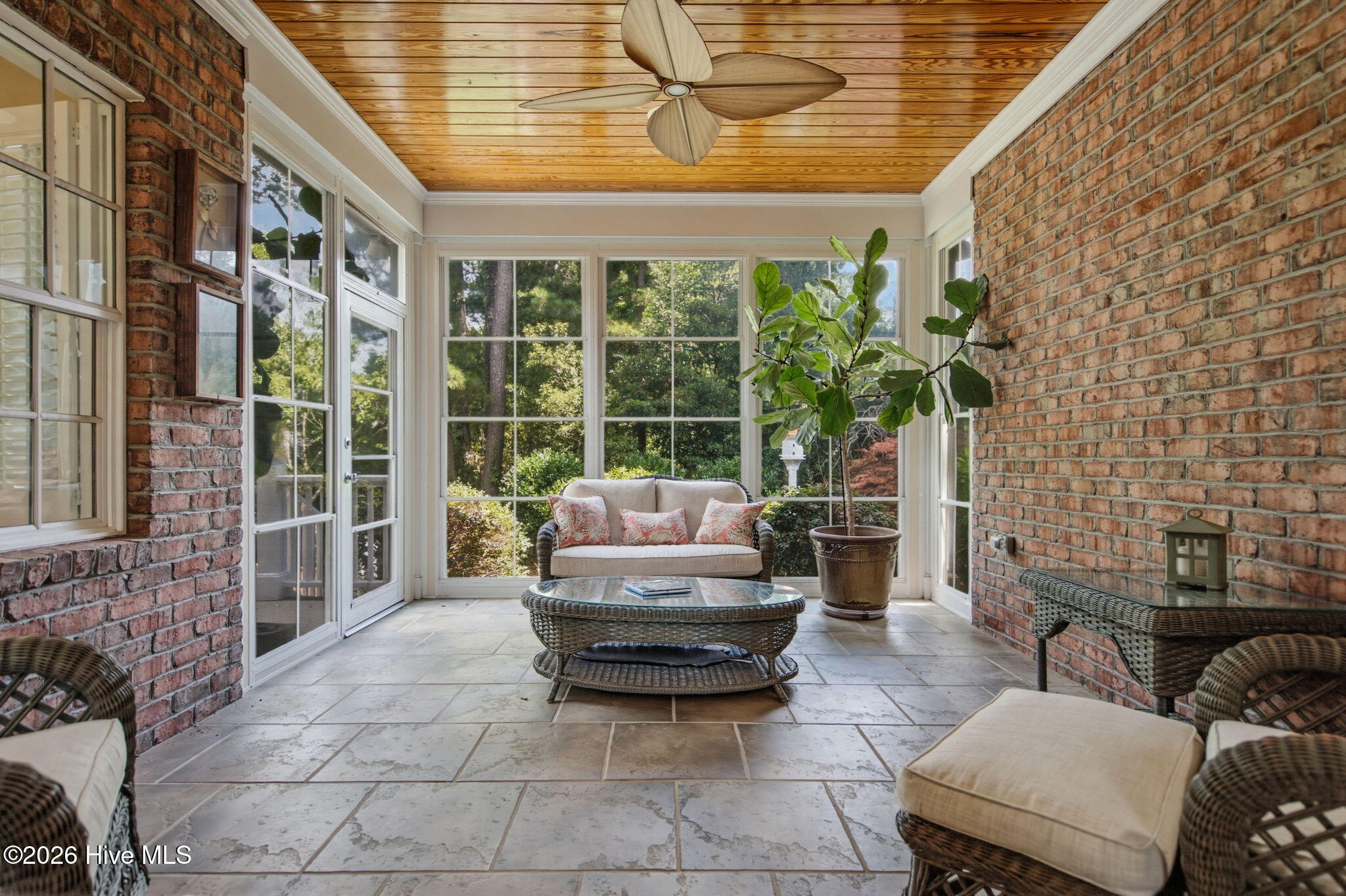 2118 Bay Colony Lane