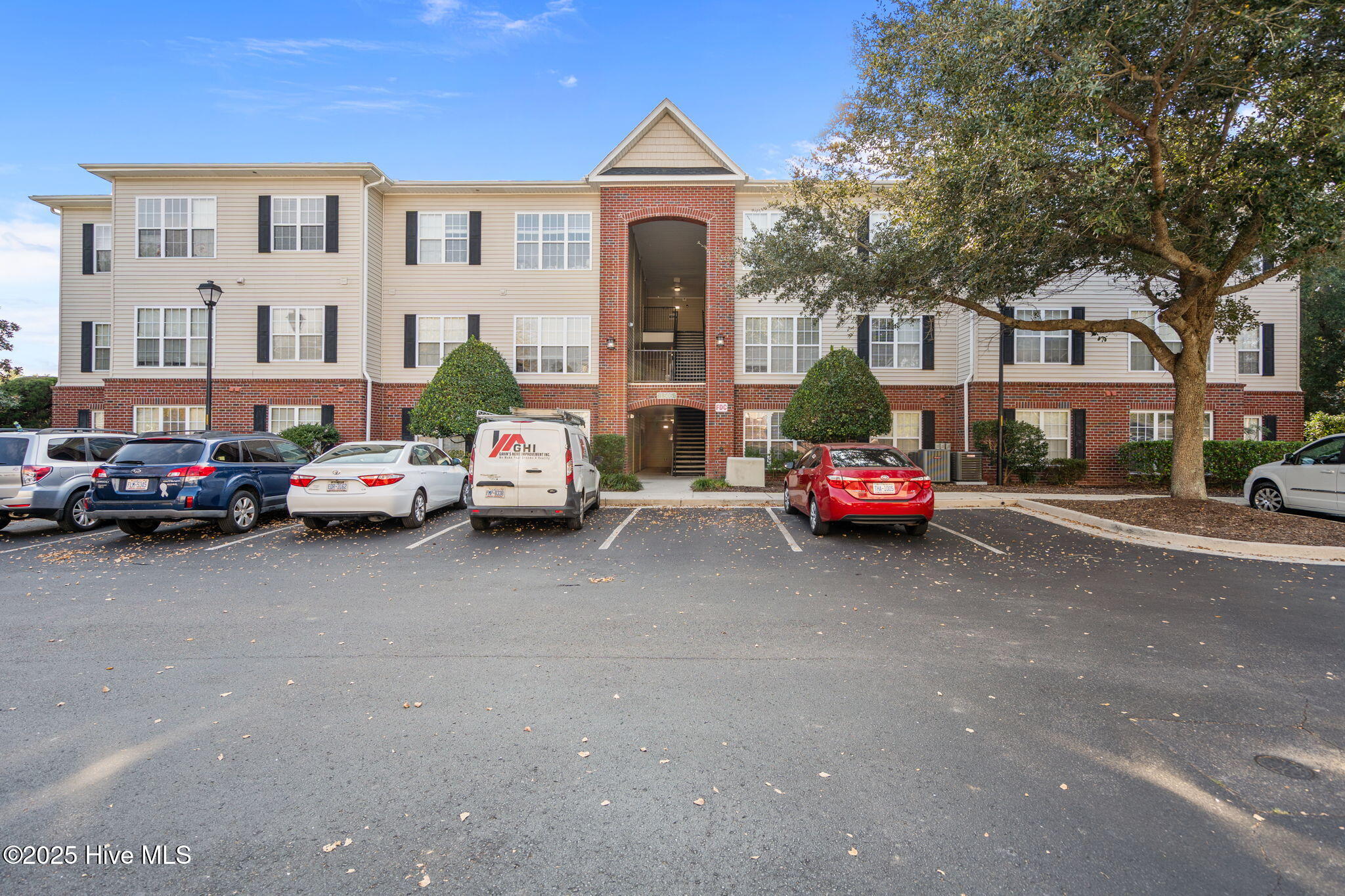 1505 Cadfel Court Unit 203