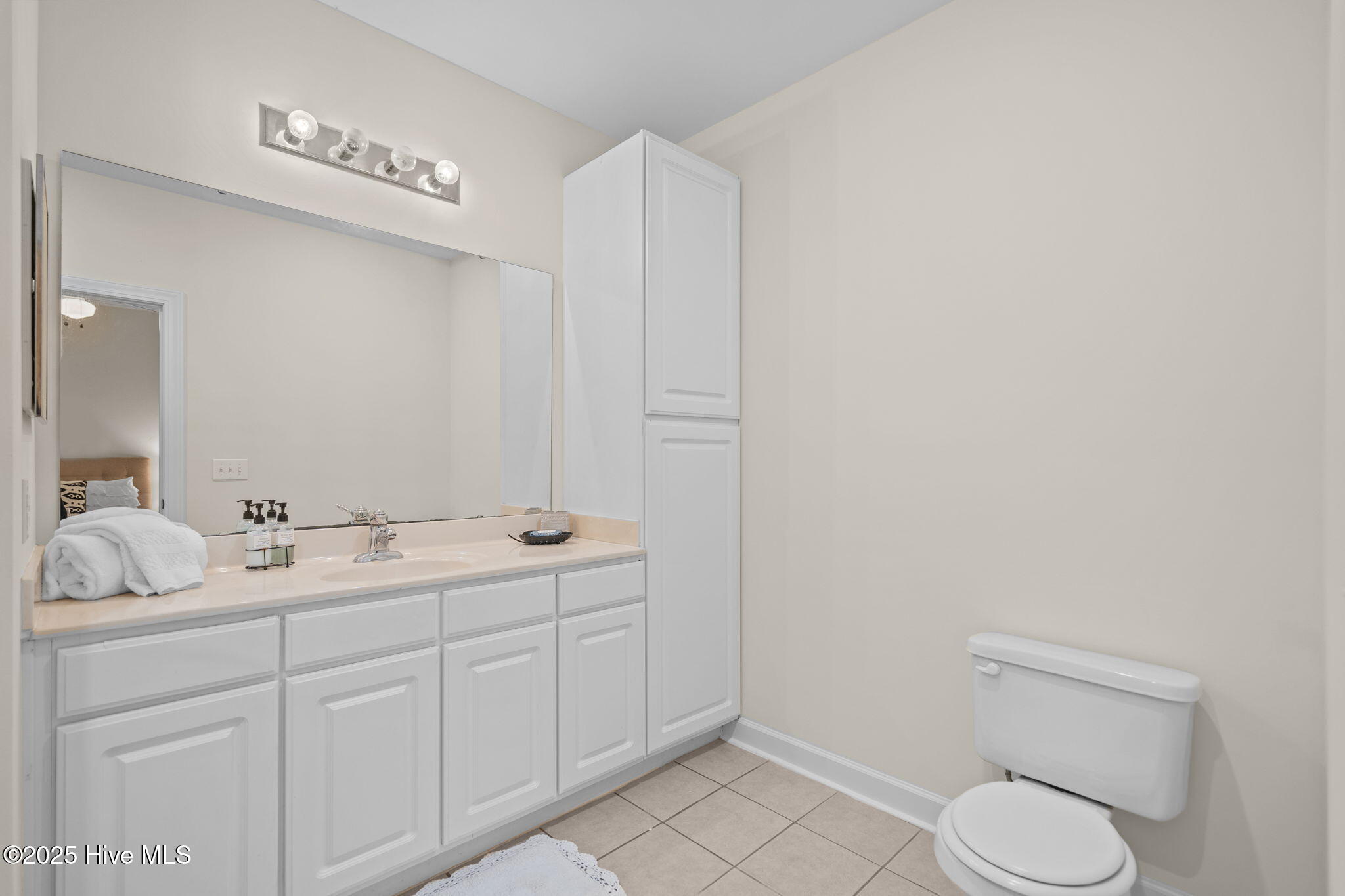 1505 Cadfel Court Unit 203