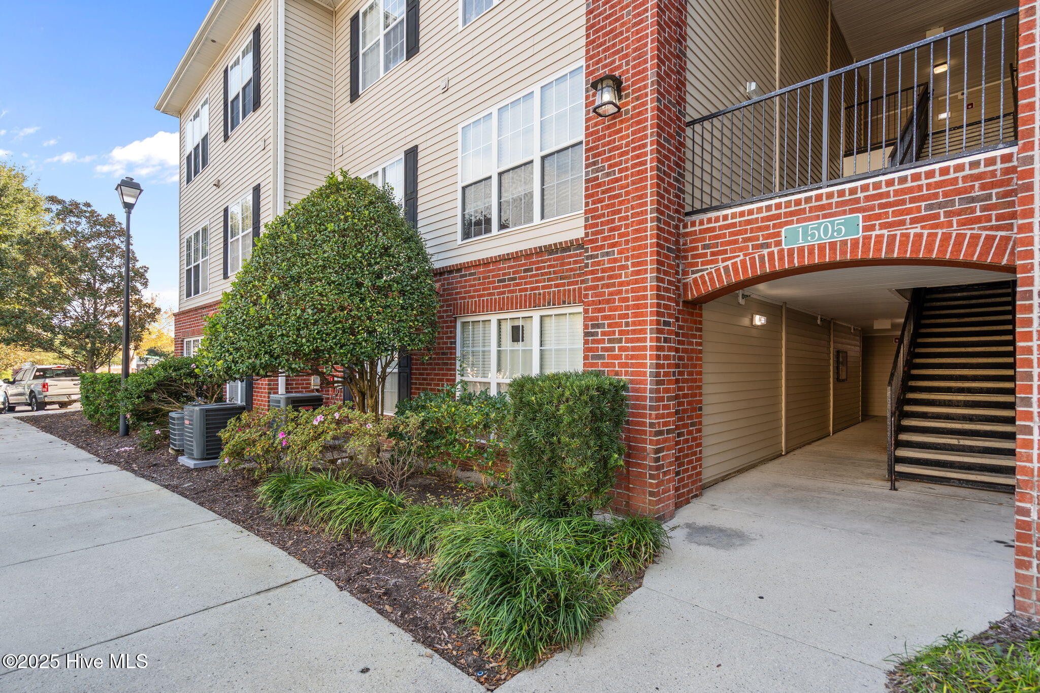 1505 Cadfel Court Unit 203