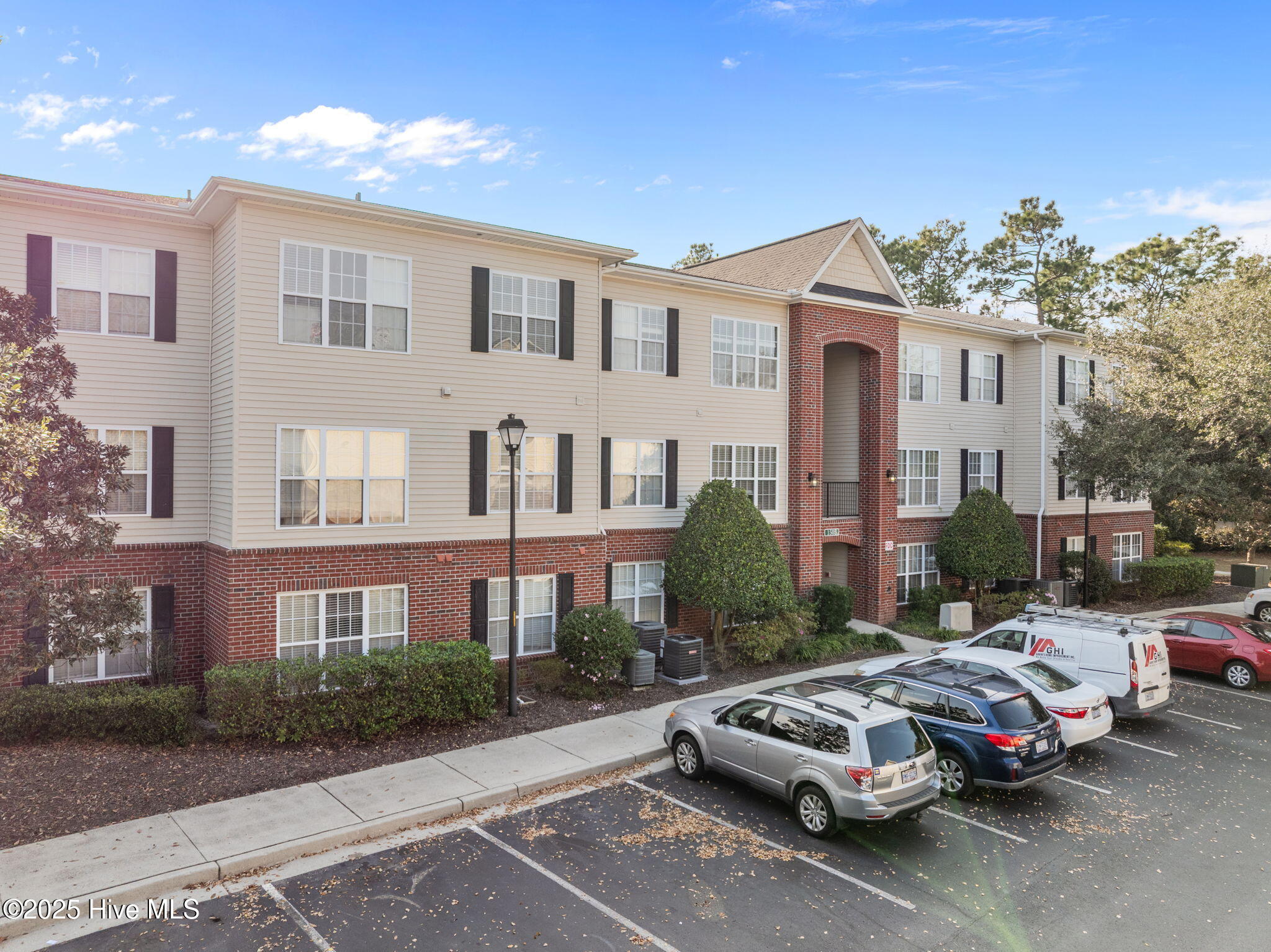 1505 Cadfel Court Unit 203