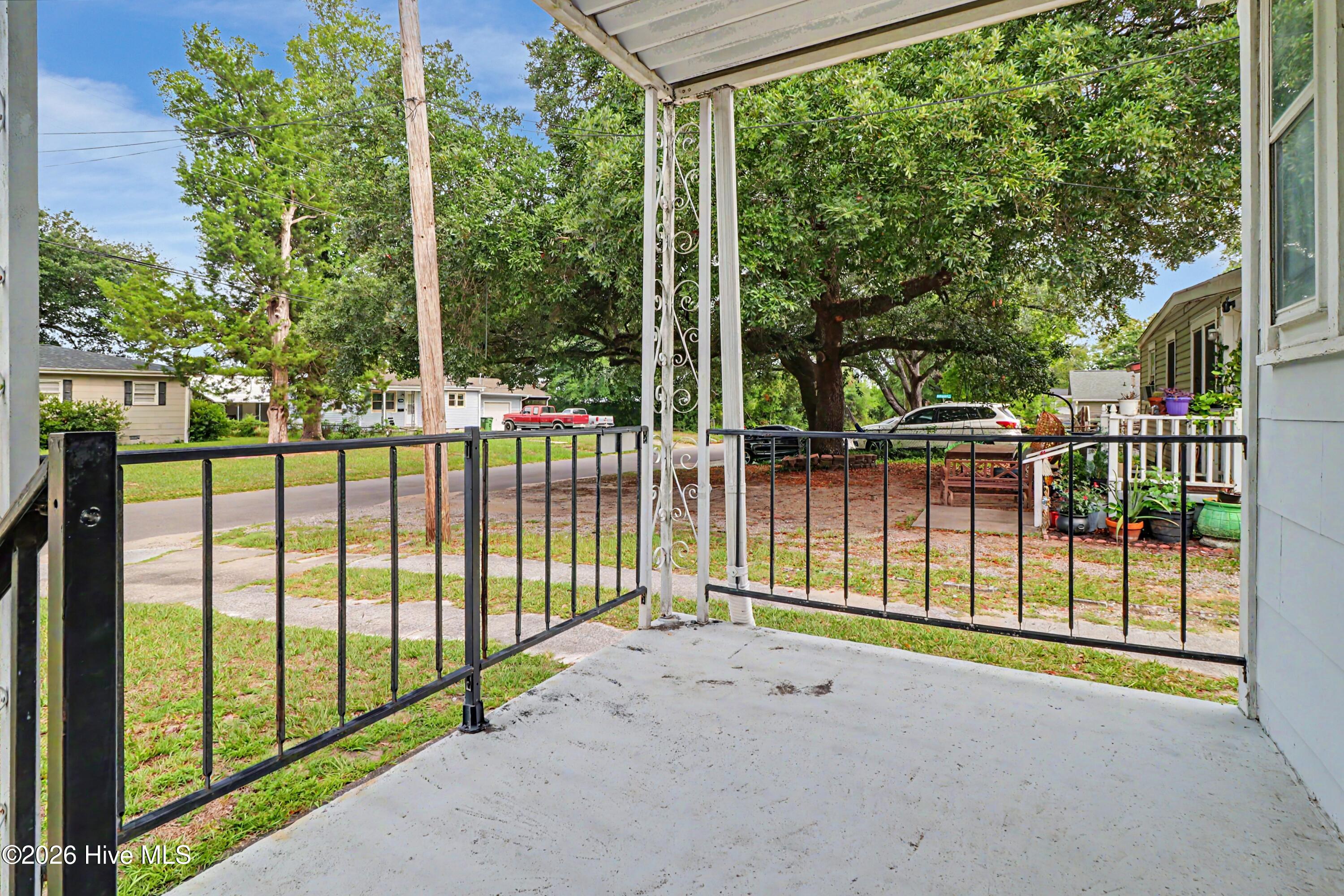 2409 Louisiana Street
