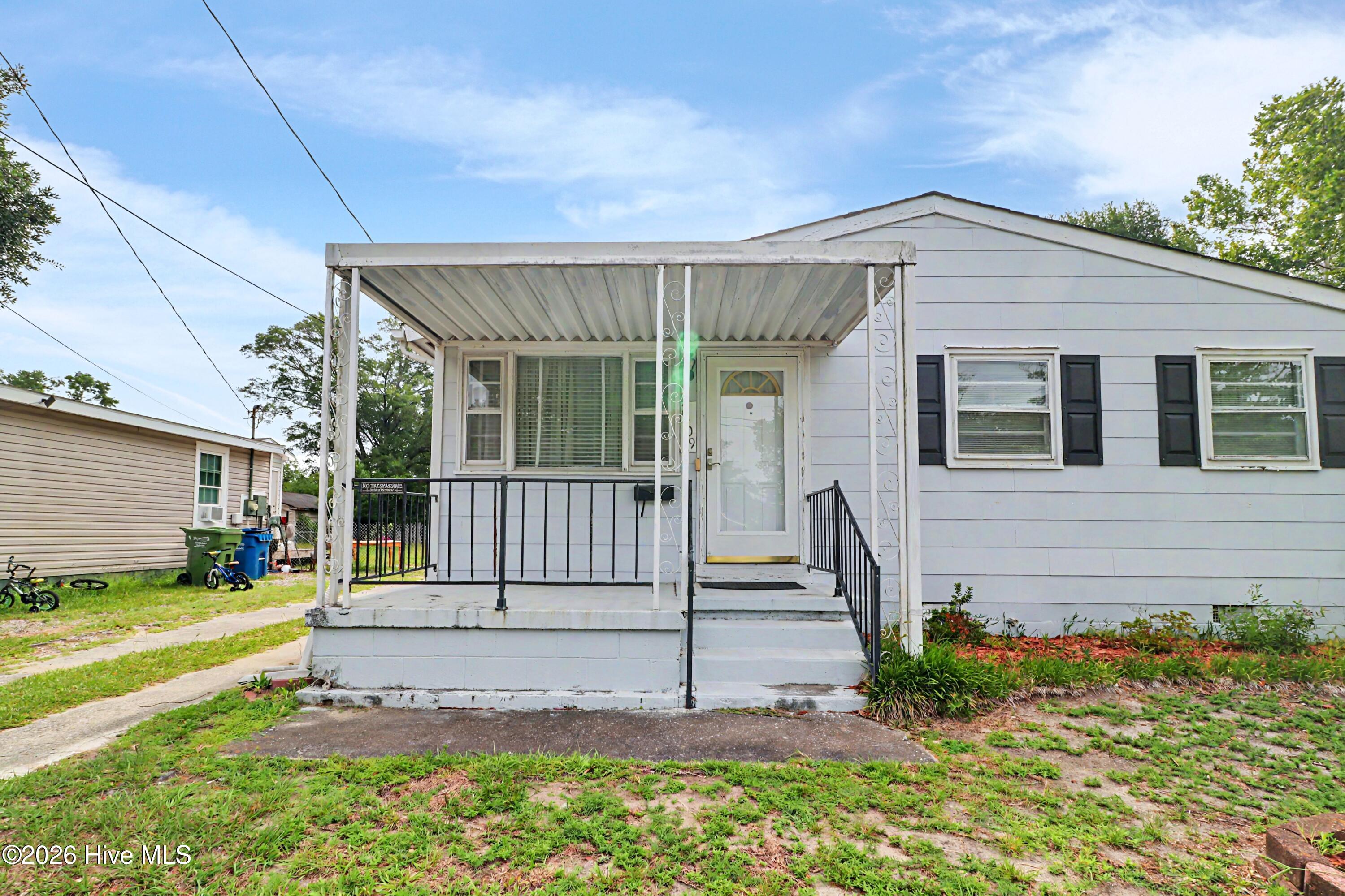 2409 Louisiana Street