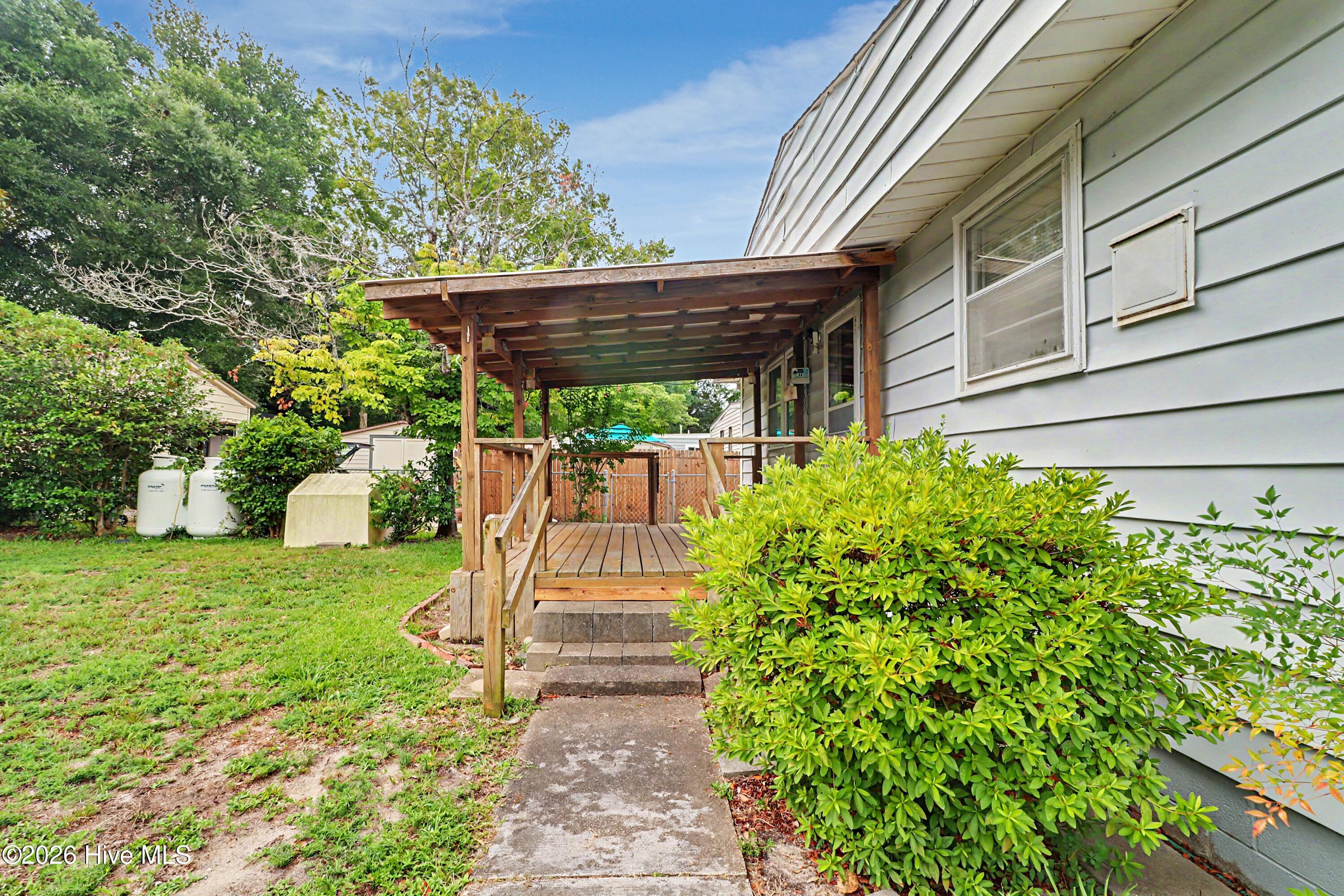 2409 Louisiana Street