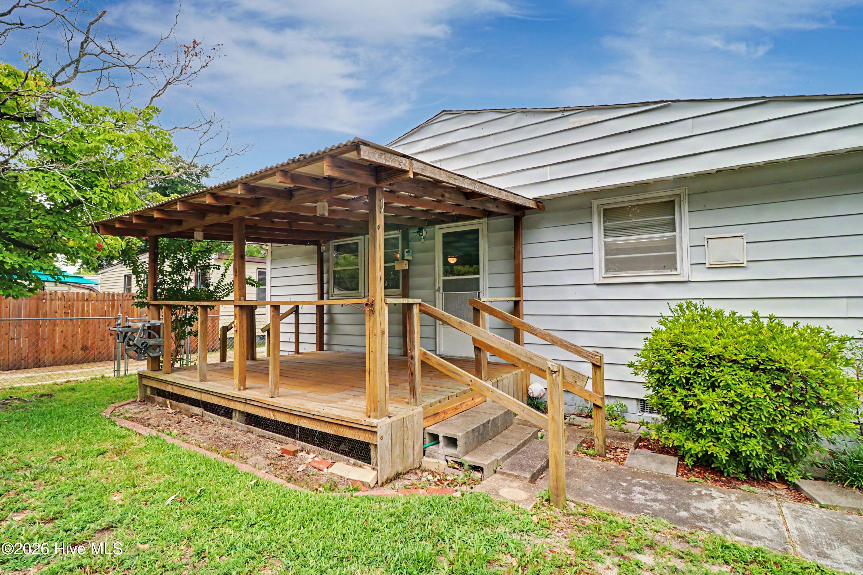 2409 Louisiana Street