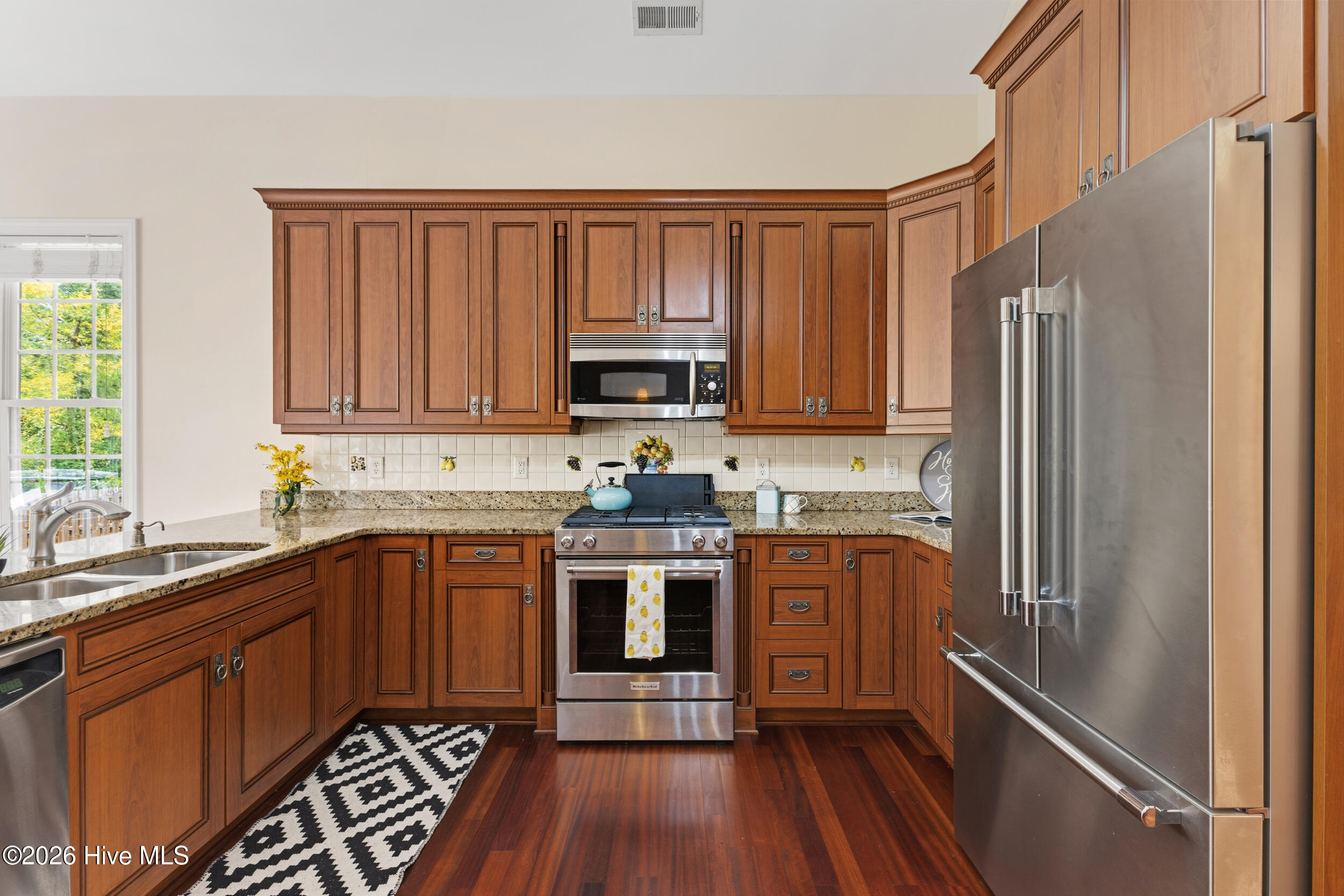 10233 Mariners Cove Court