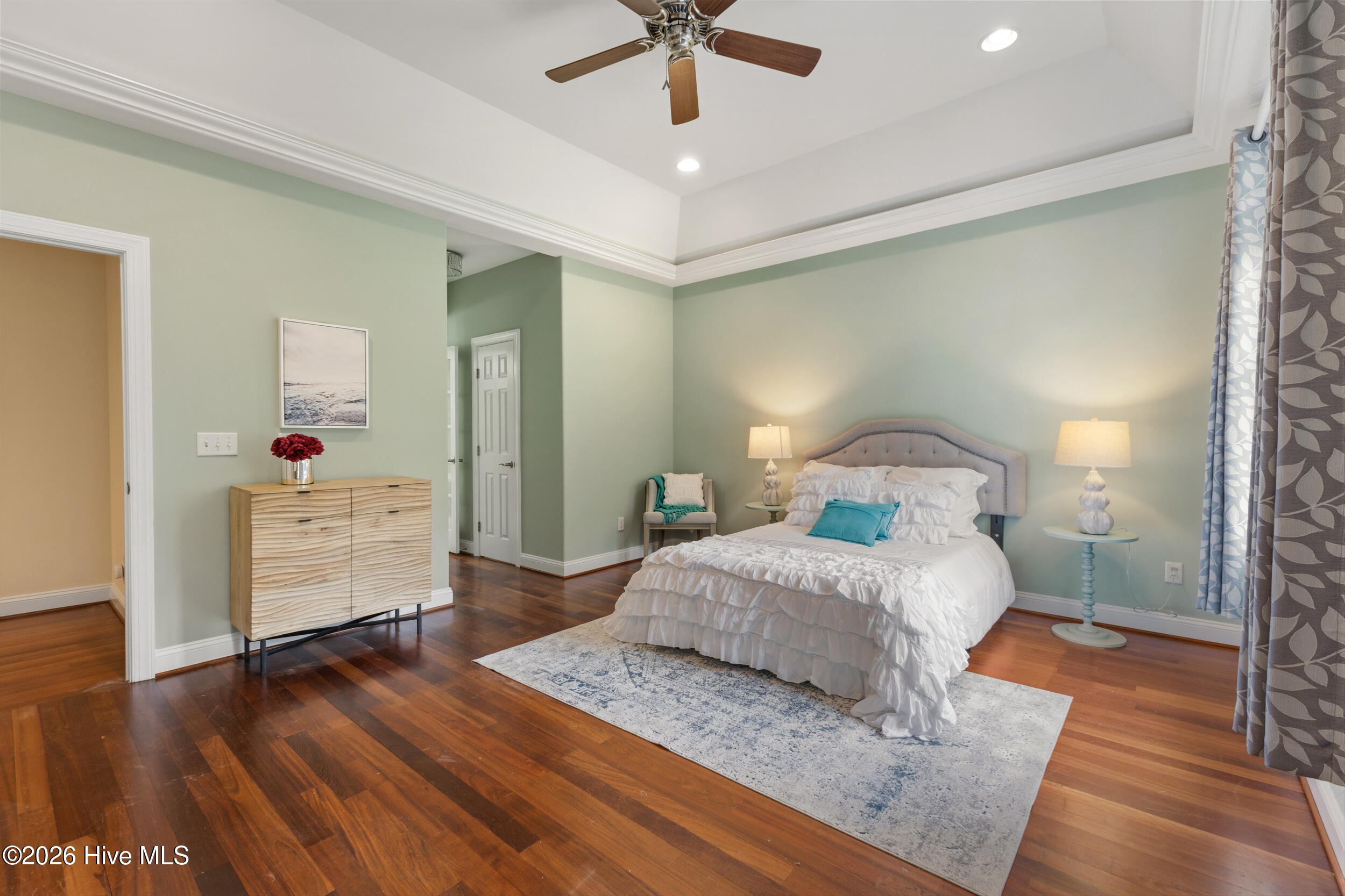 10233 Mariners Cove Court