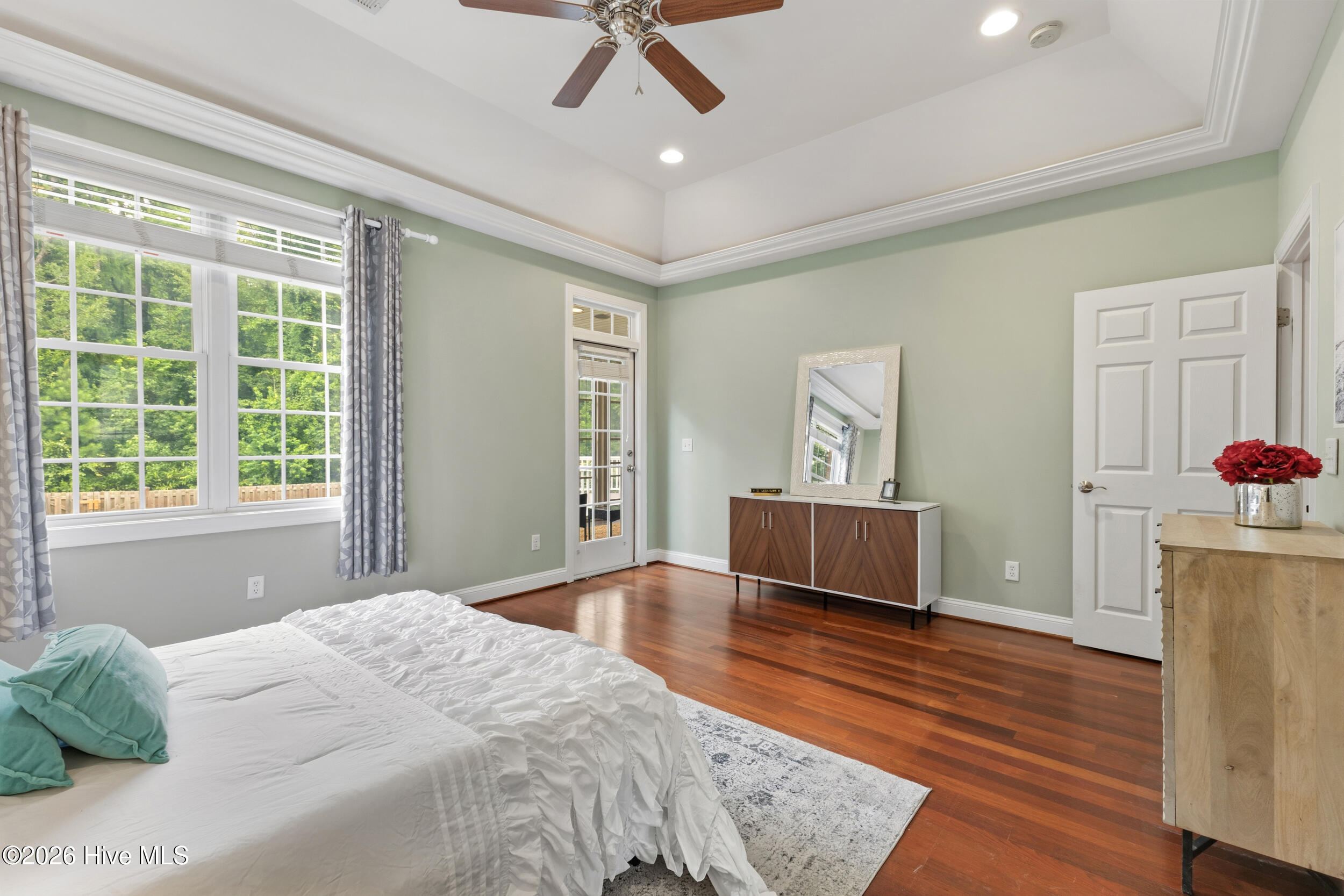 10233 Mariners Cove Court